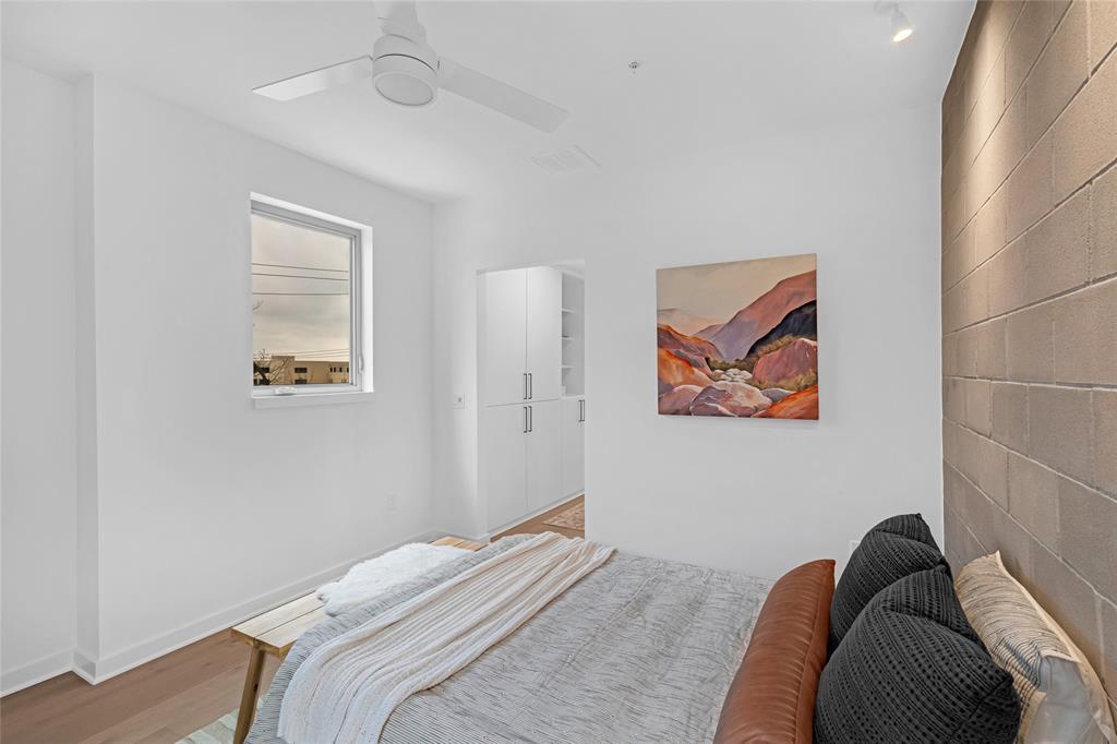 700 Denson Dr # 1102, Austin, TX 78752