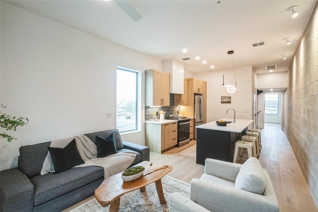 700 Denson Dr # 1102, Austin, TX 78752