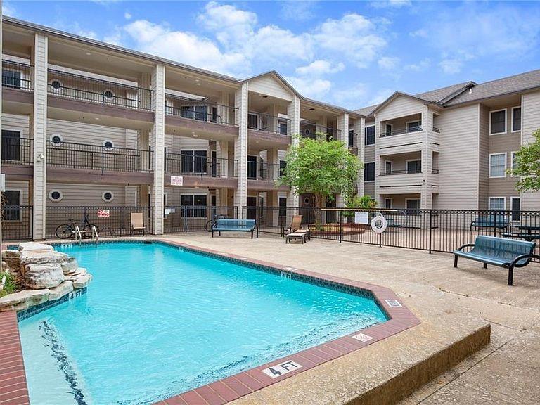 501 W 26th St # 106, Austin, TX 78705
