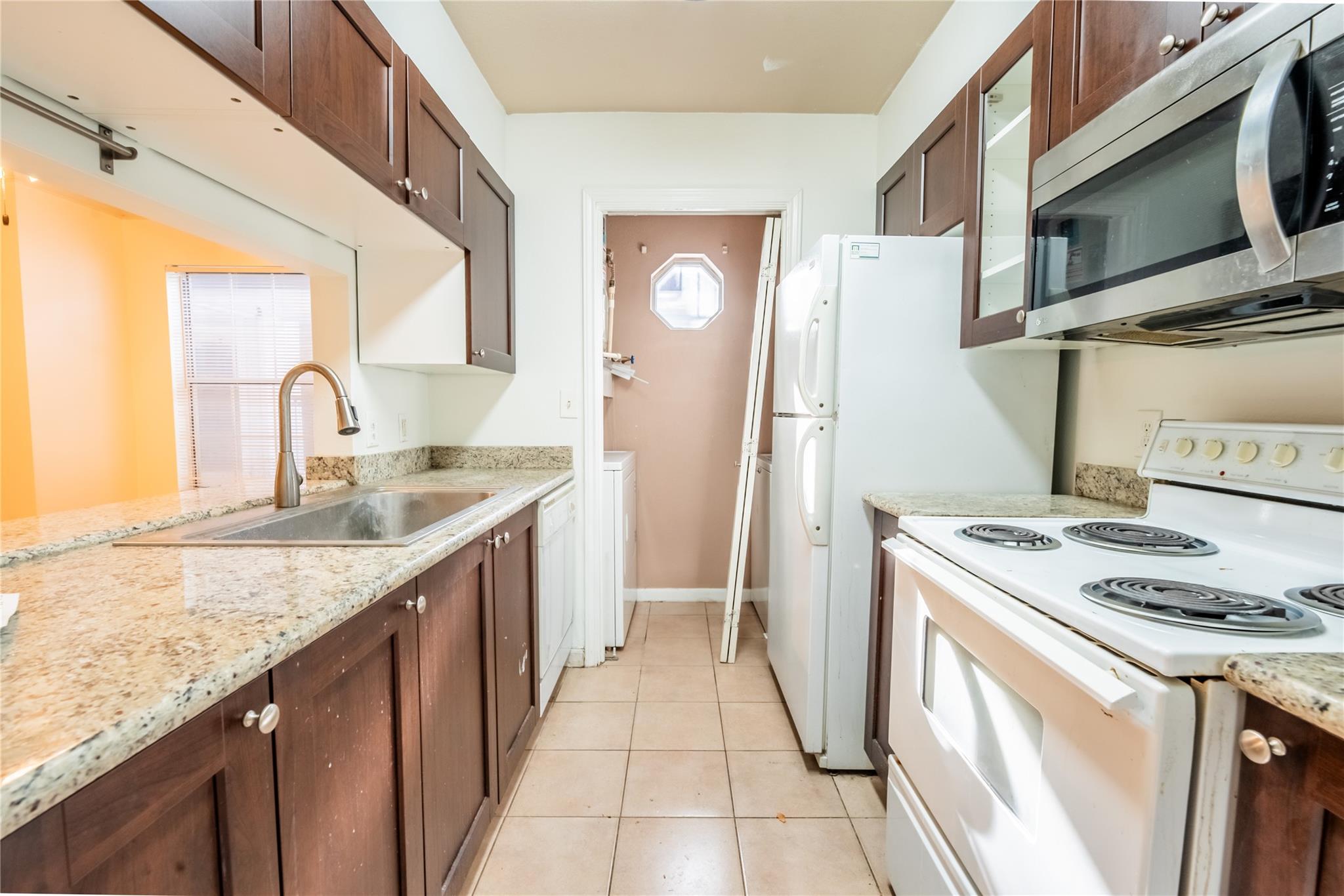 501 W 26th St # 106, Austin, TX 78705