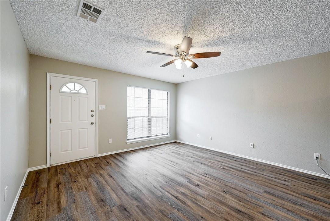 415 MLK Dr # A, Elgin, TX 78621