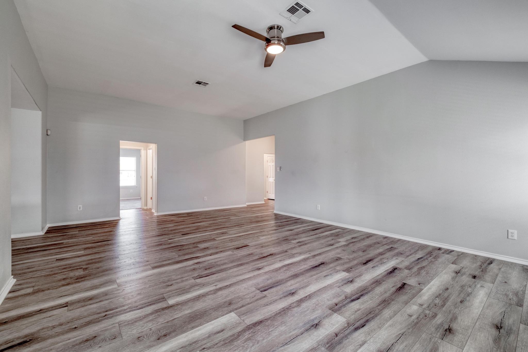 1204 Delia Chapa, Hutto, TX 78634