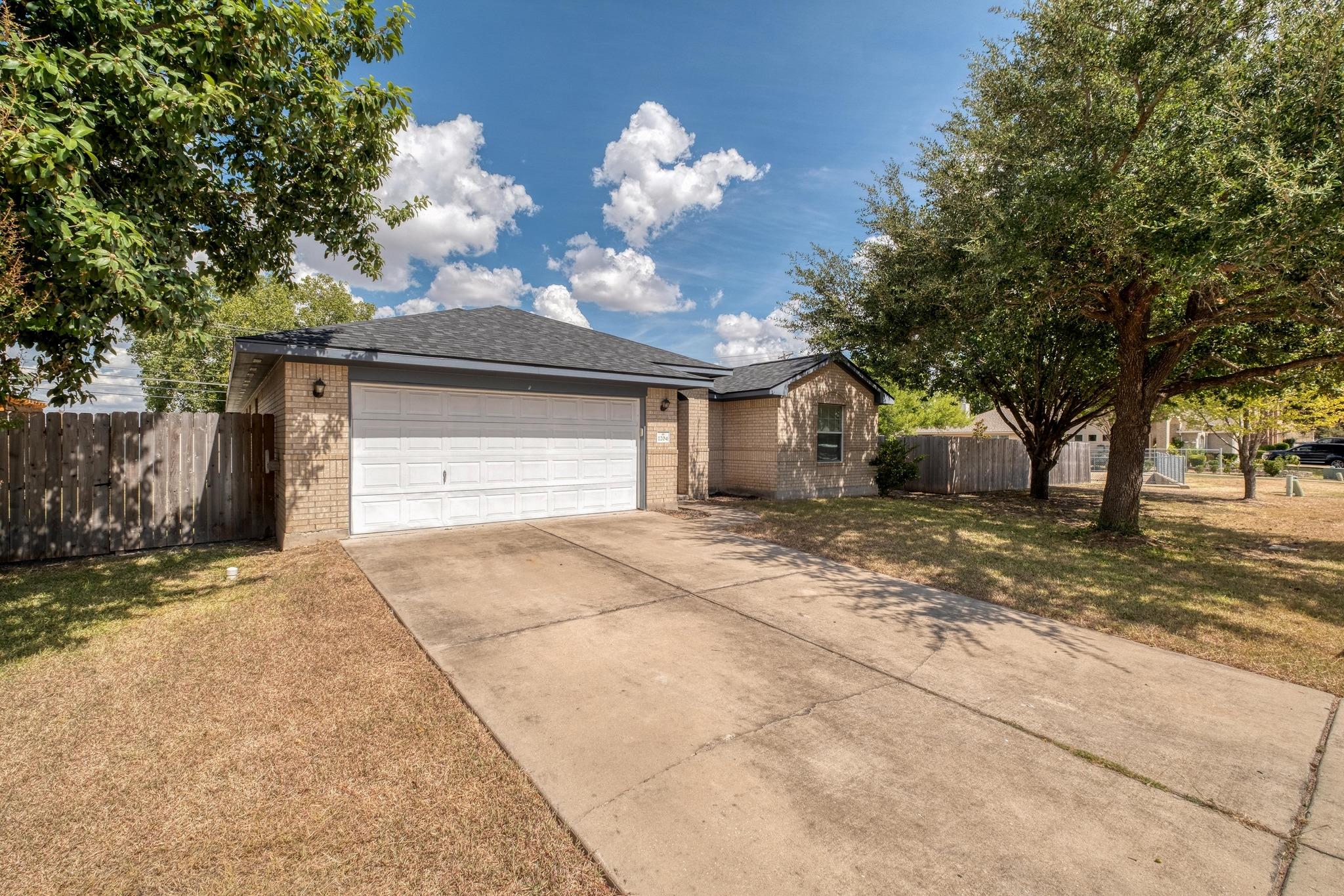 1204 Delia Chapa, Hutto, TX 78634