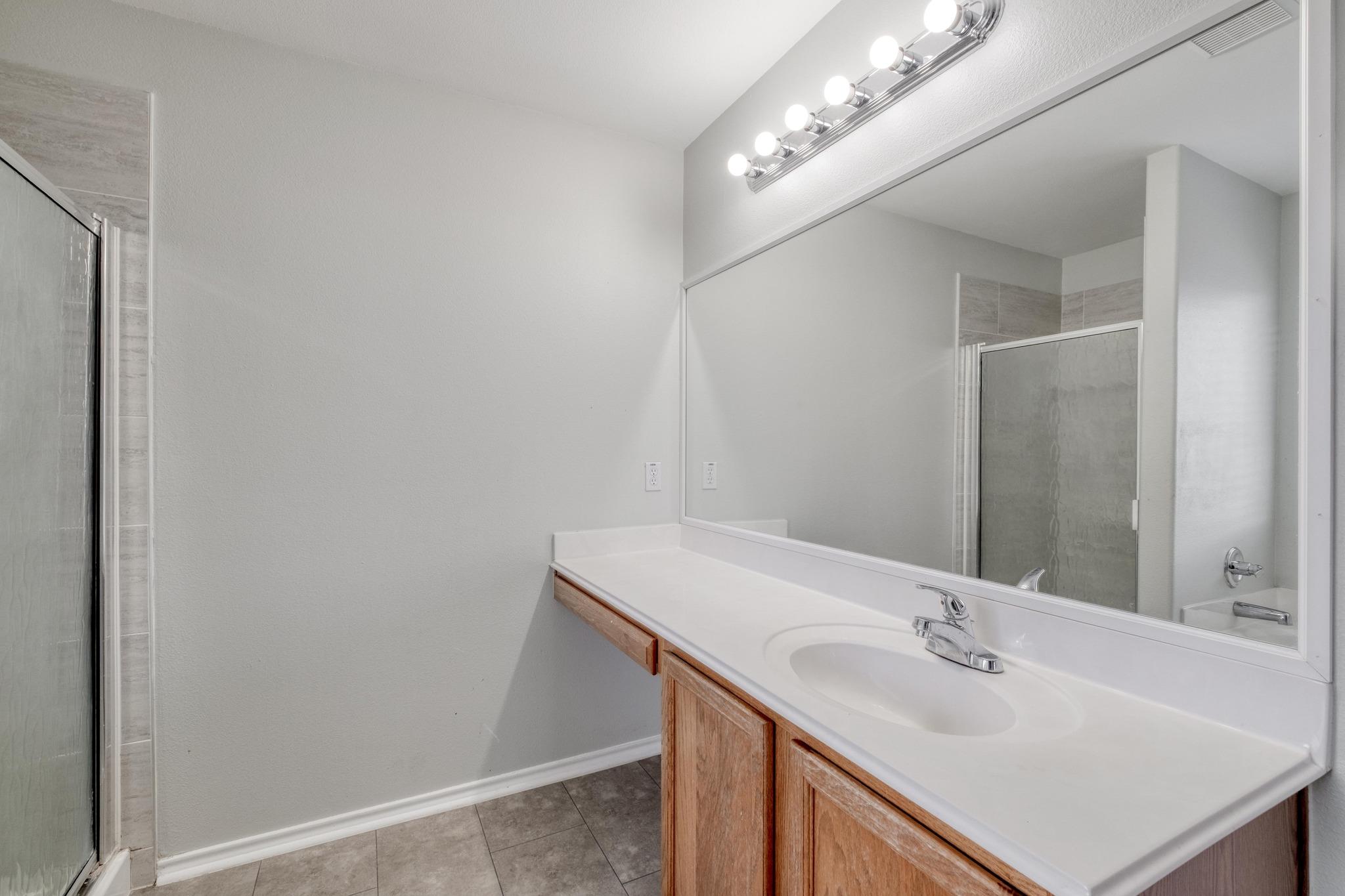 1204 Delia Chapa, Hutto, TX 78634