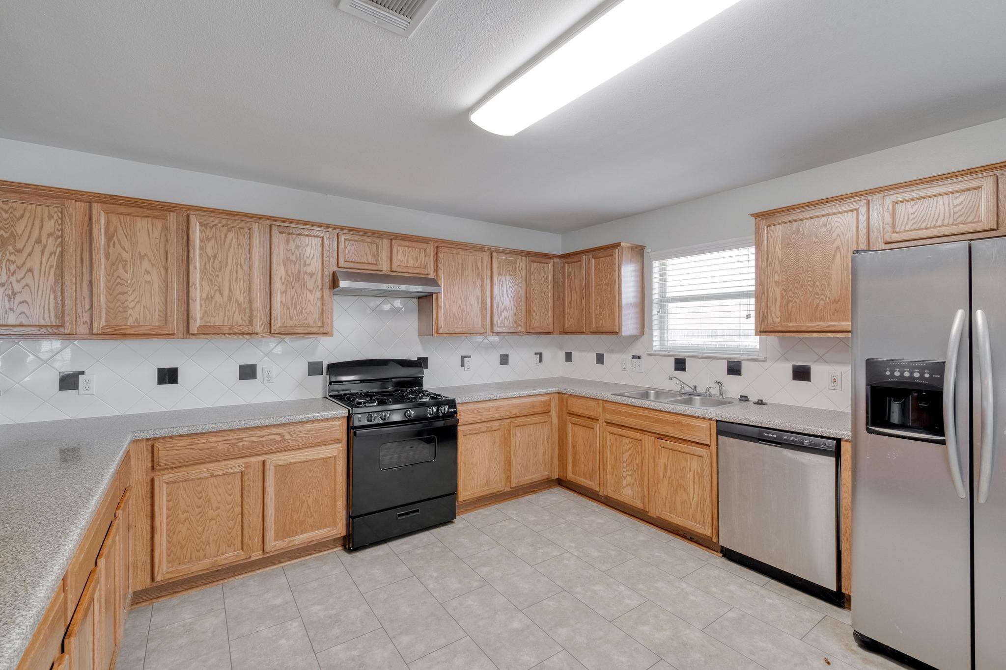 1204 Delia Chapa, Hutto, TX 78634