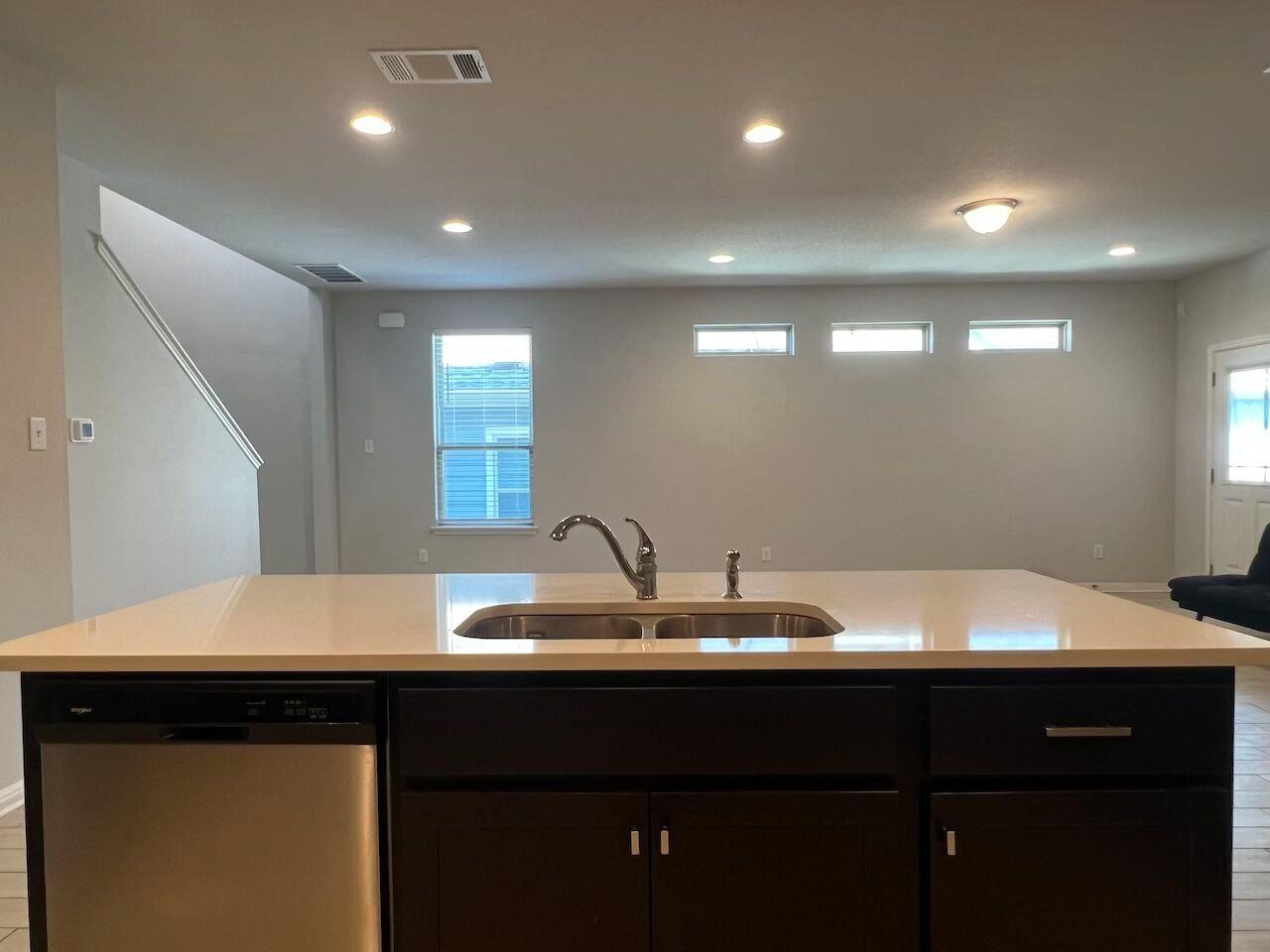 124 Old Stagecoach Rd, Jarrell, TX 76537