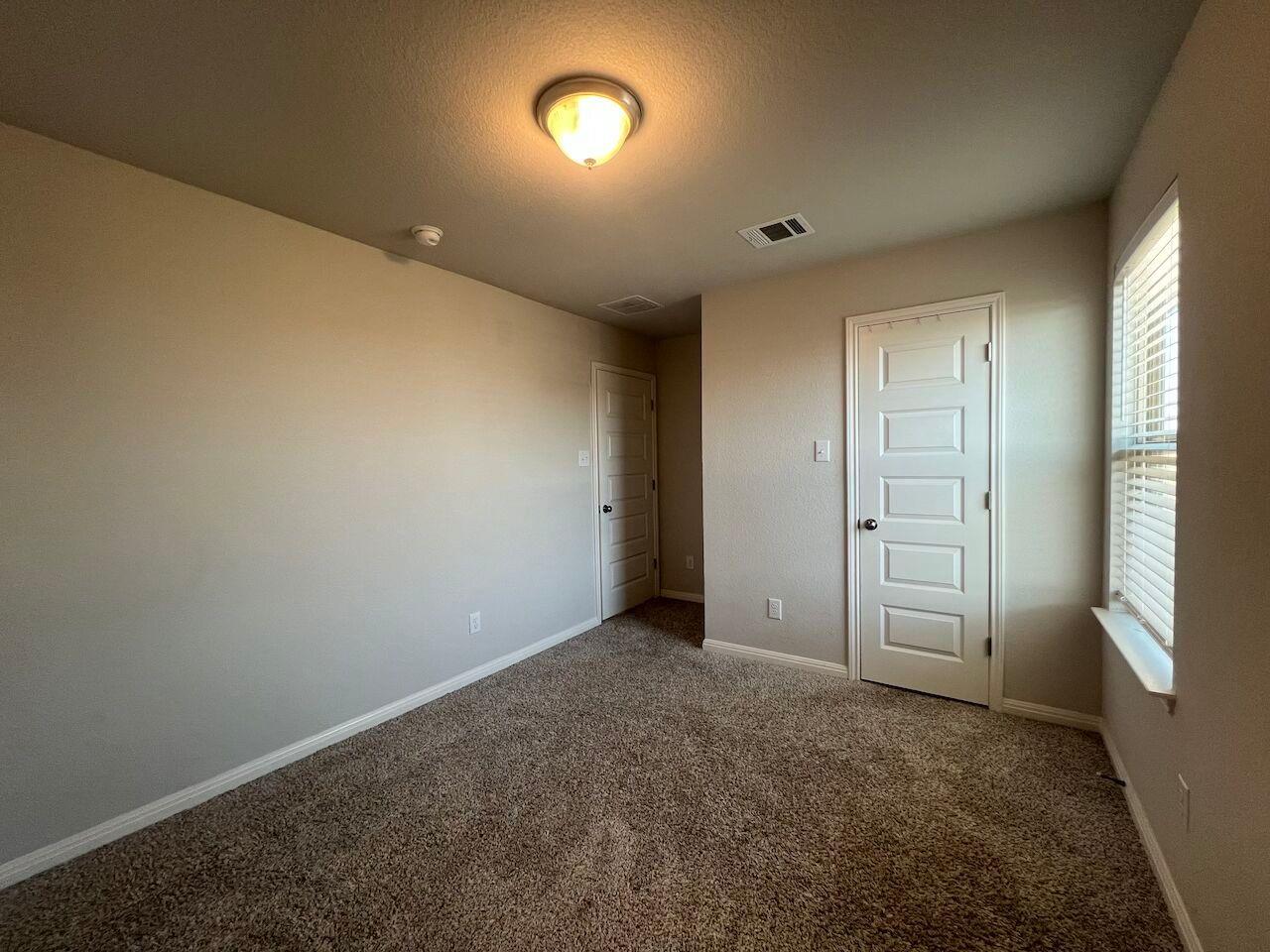 124 Old Stagecoach Rd, Jarrell, TX 76537