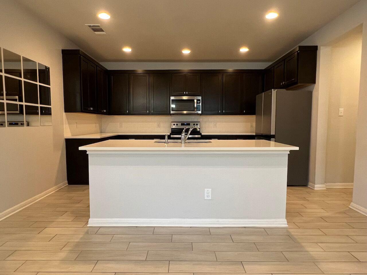 124 Old Stagecoach Rd, Jarrell, TX 76537