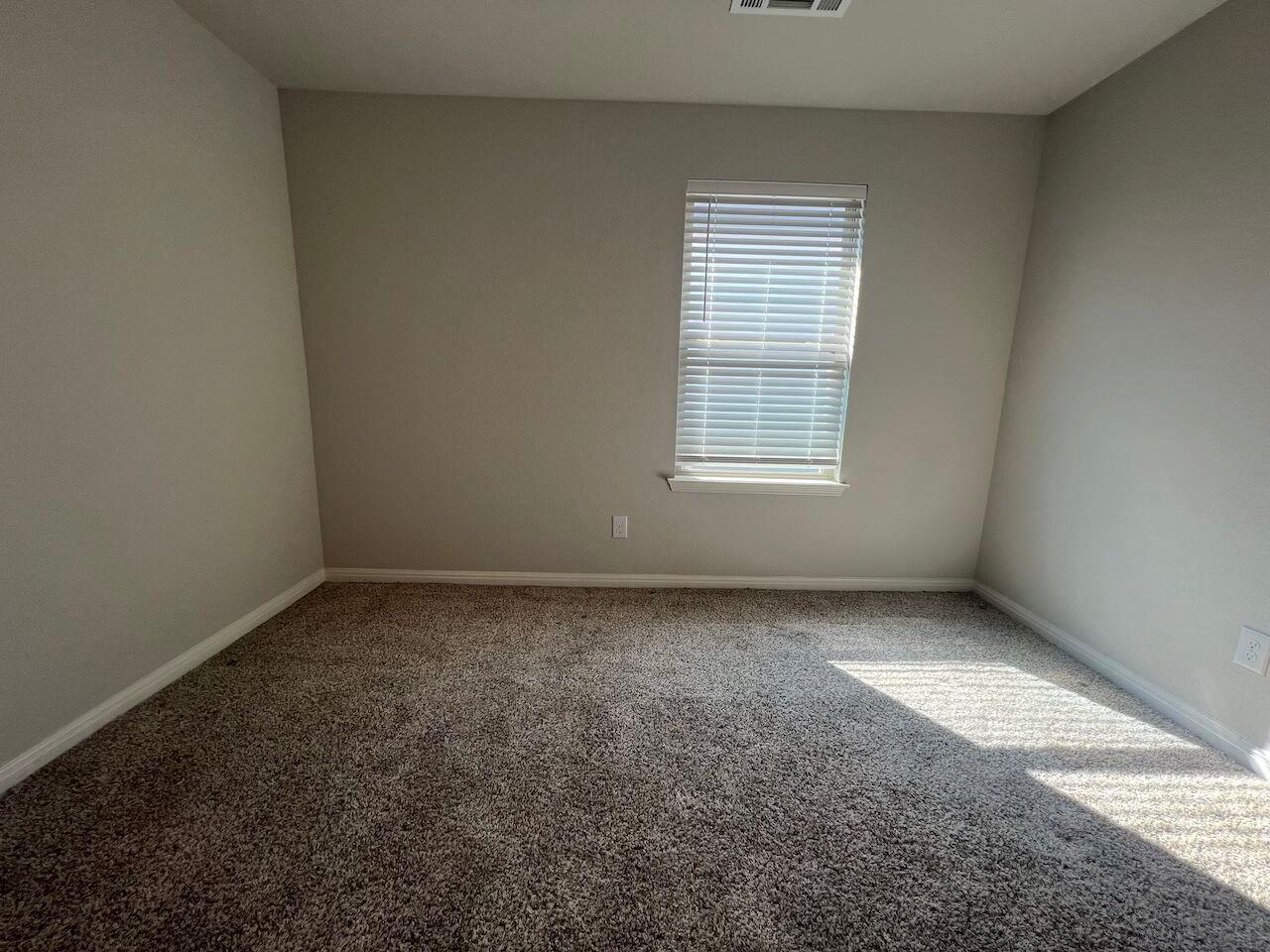 124 Old Stagecoach Rd, Jarrell, TX 76537