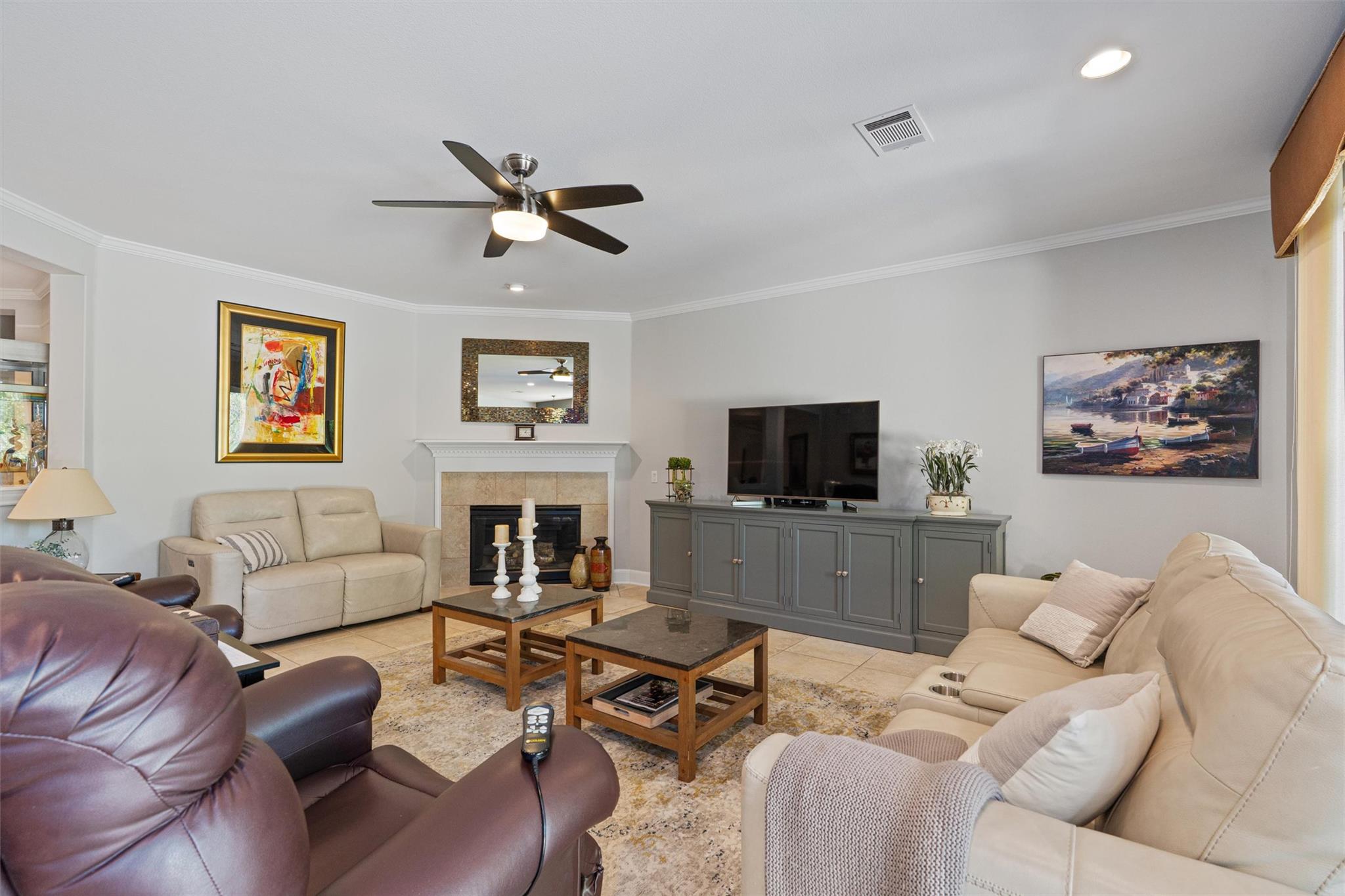 301 Goose Island Dr, Georgetown, TX 78633