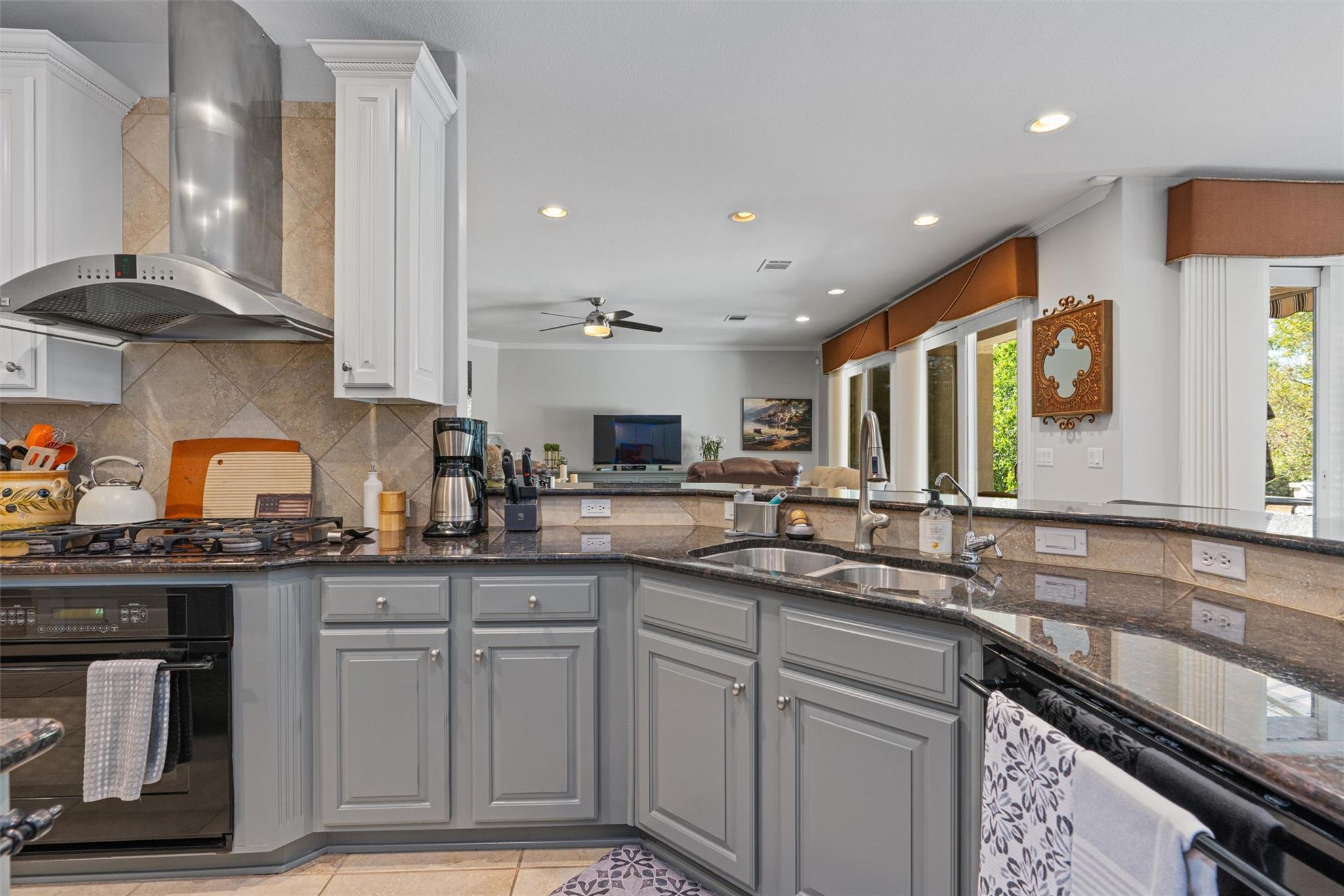 301 Goose Island Dr, Georgetown, TX 78633