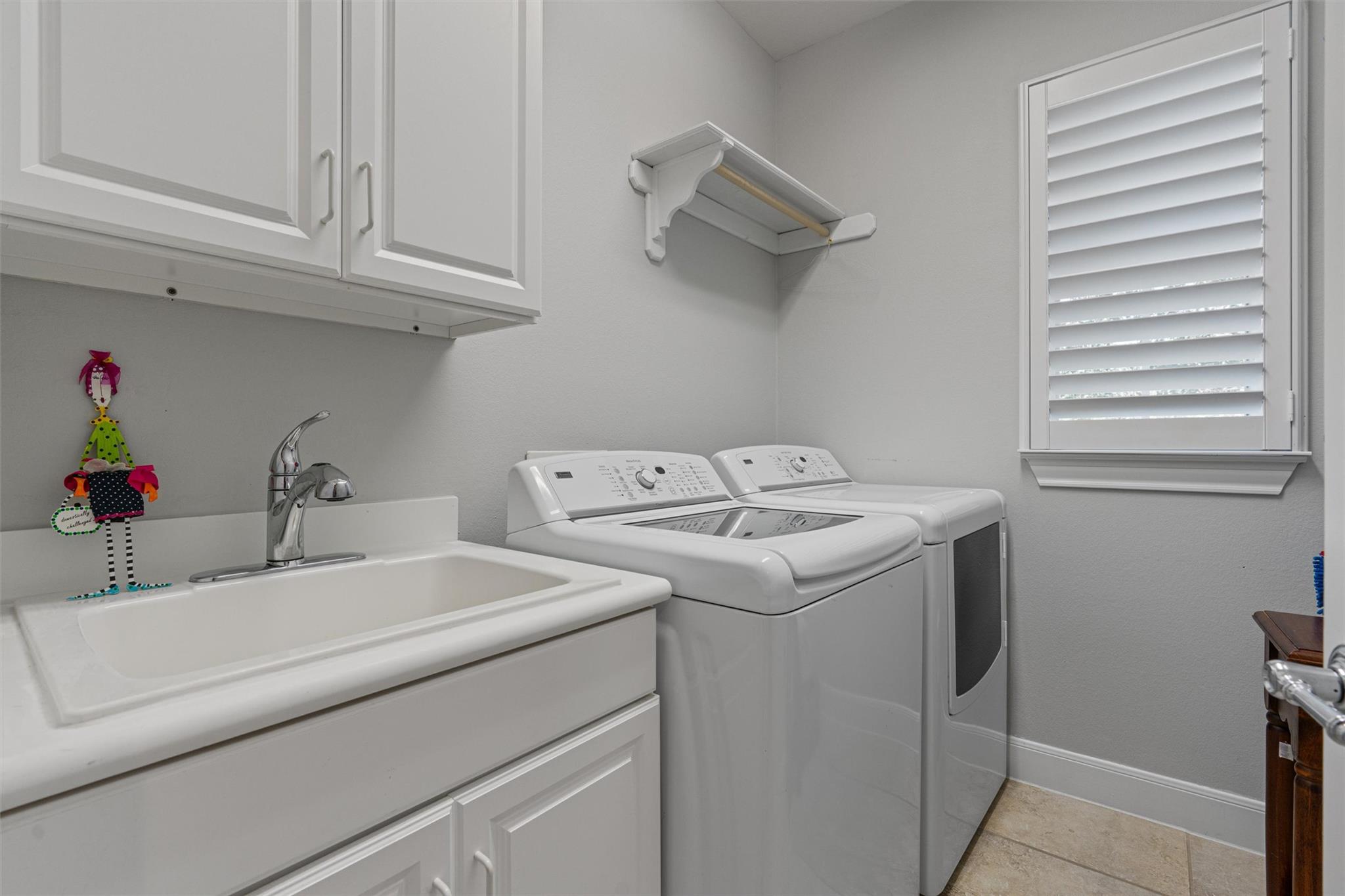 301 Goose Island Dr, Georgetown, TX 78633