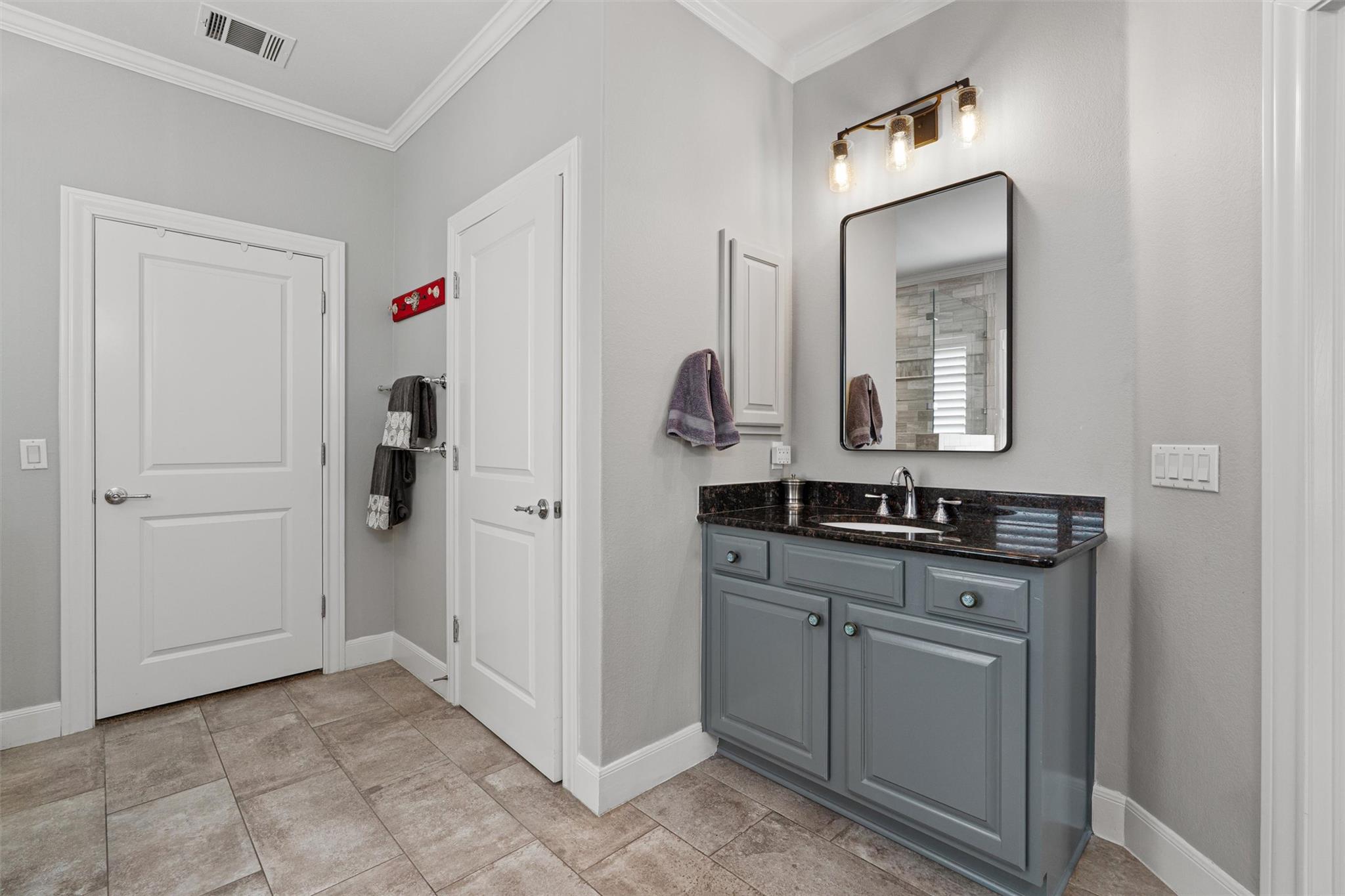 301 Goose Island Dr, Georgetown, TX 78633