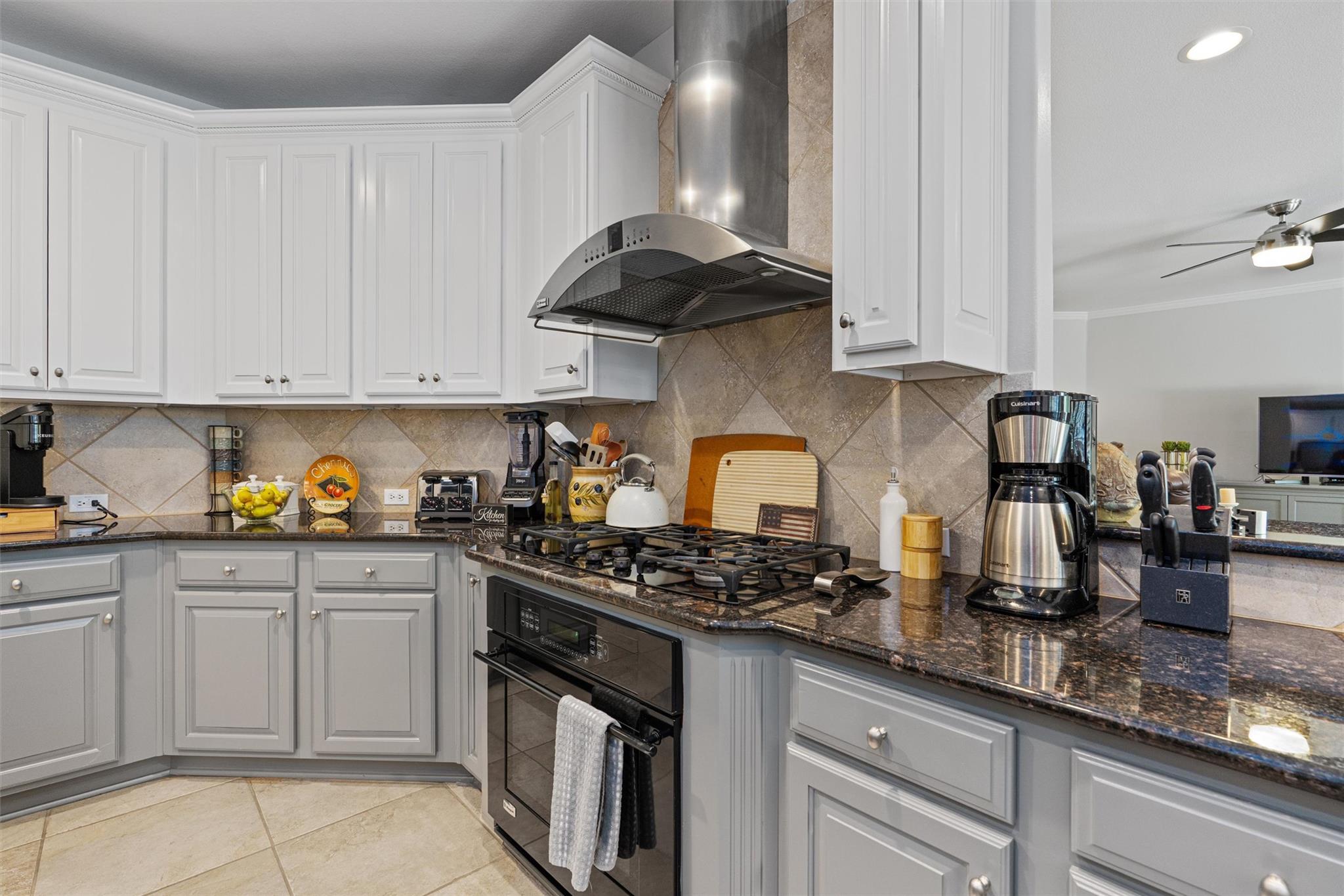 301 Goose Island Dr, Georgetown, TX 78633