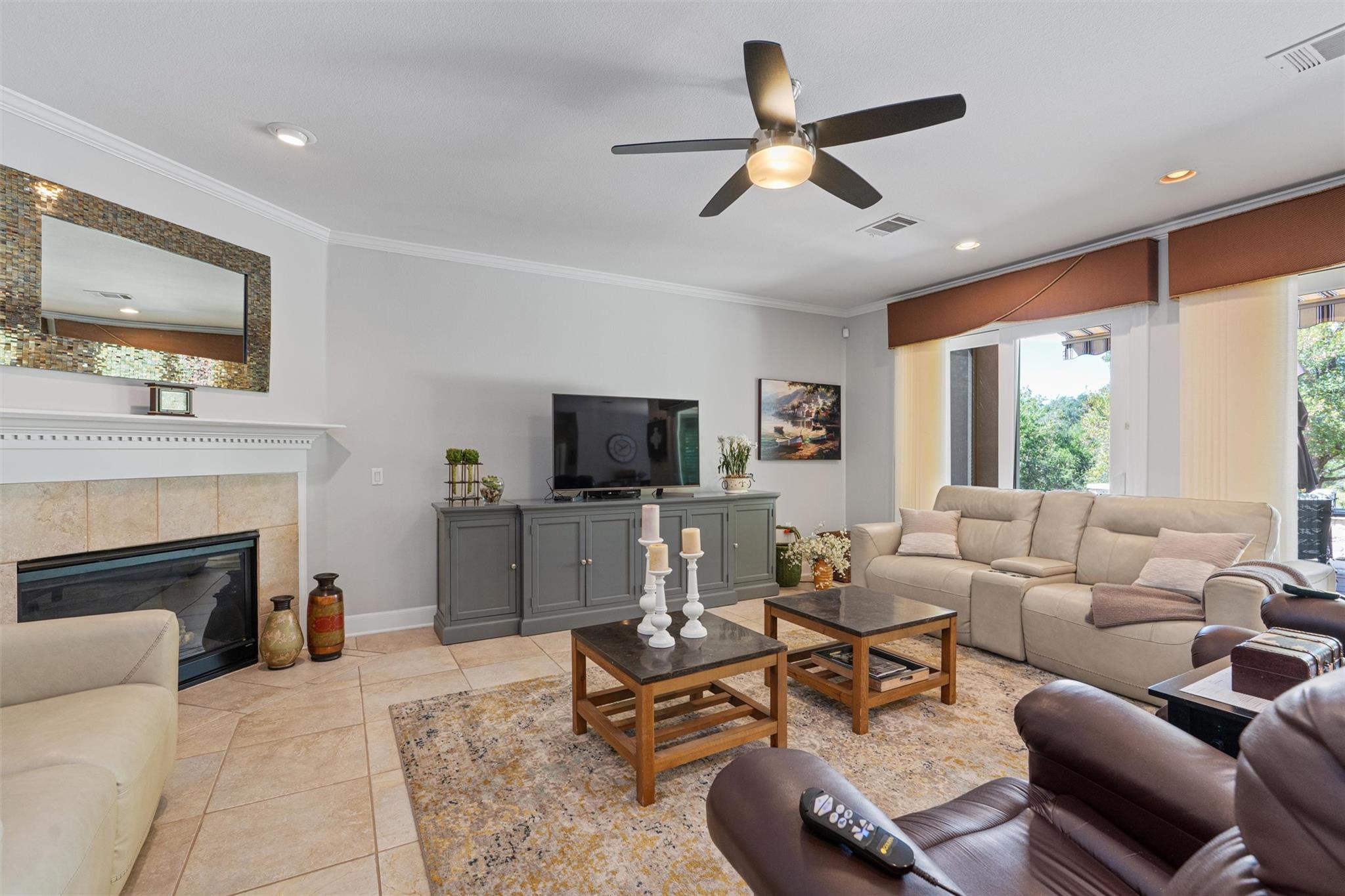 301 Goose Island Dr, Georgetown, TX 78633