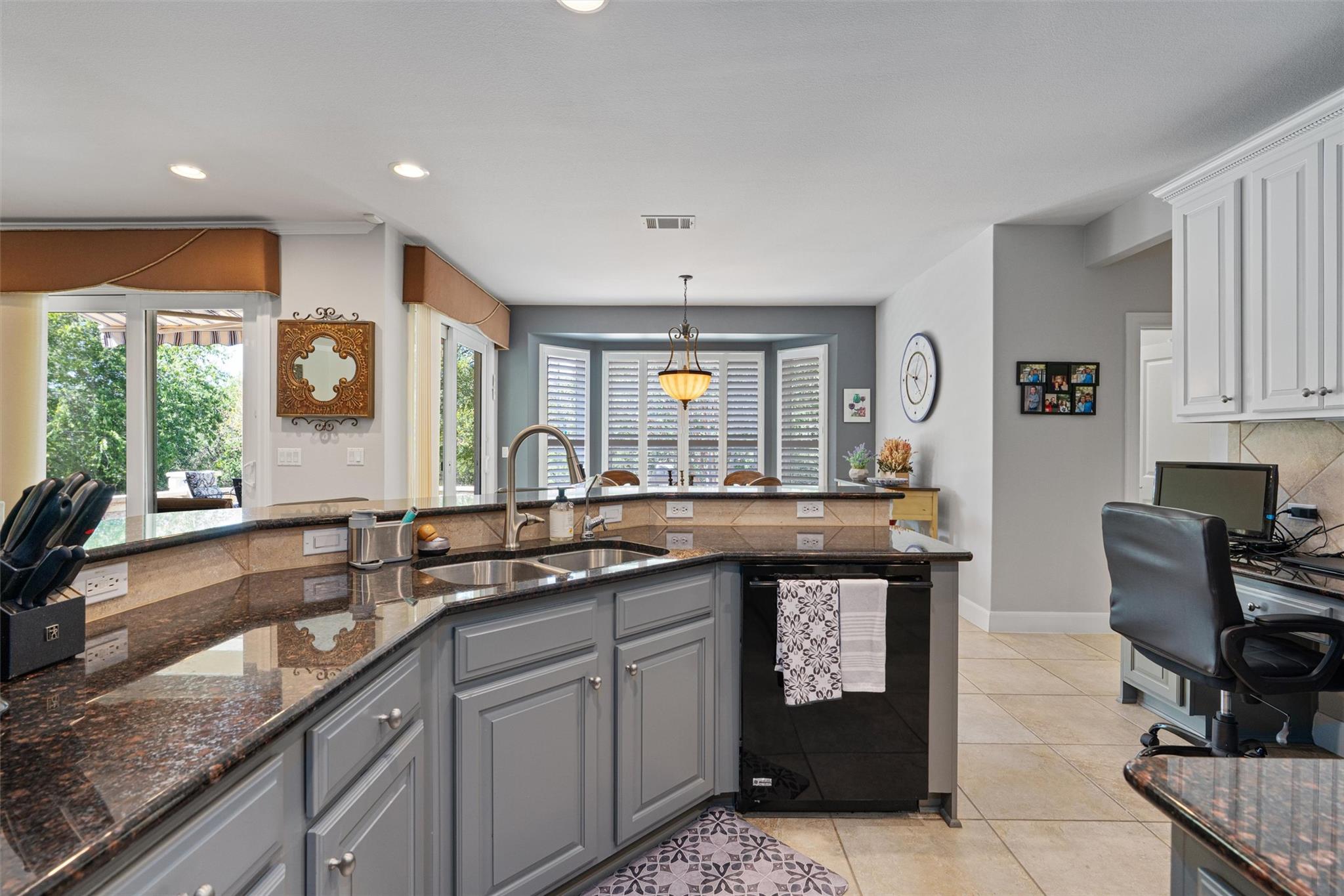 301 Goose Island Dr, Georgetown, TX 78633