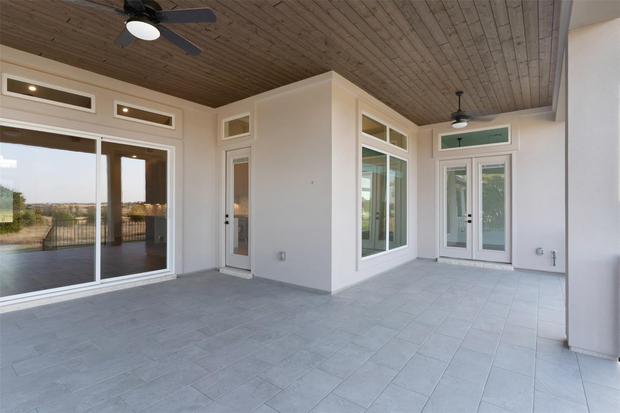 212 Three Rivers Rd, Florence, TX 76527