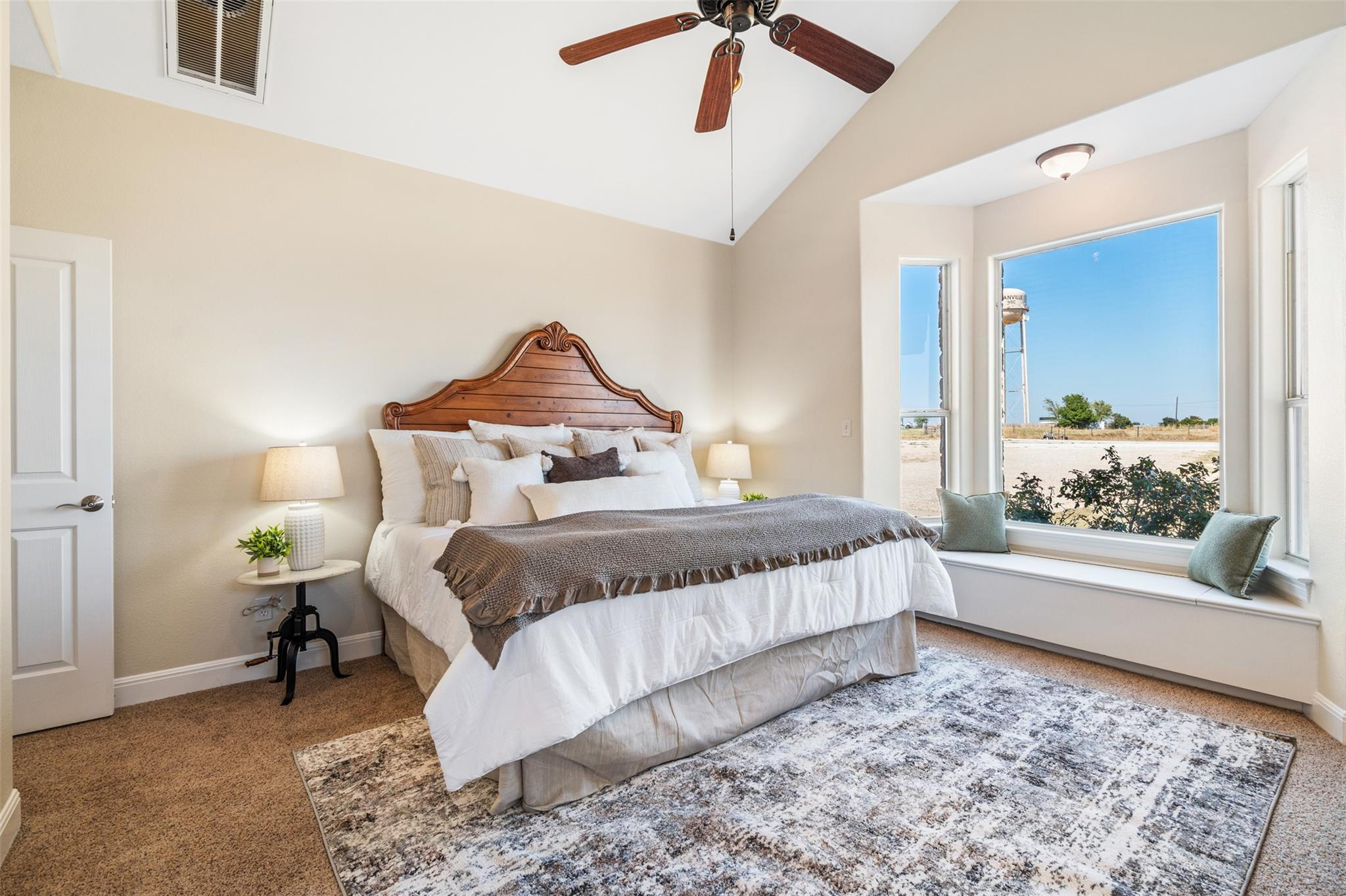 201 Battleground Cir, Taylor, TX 76574