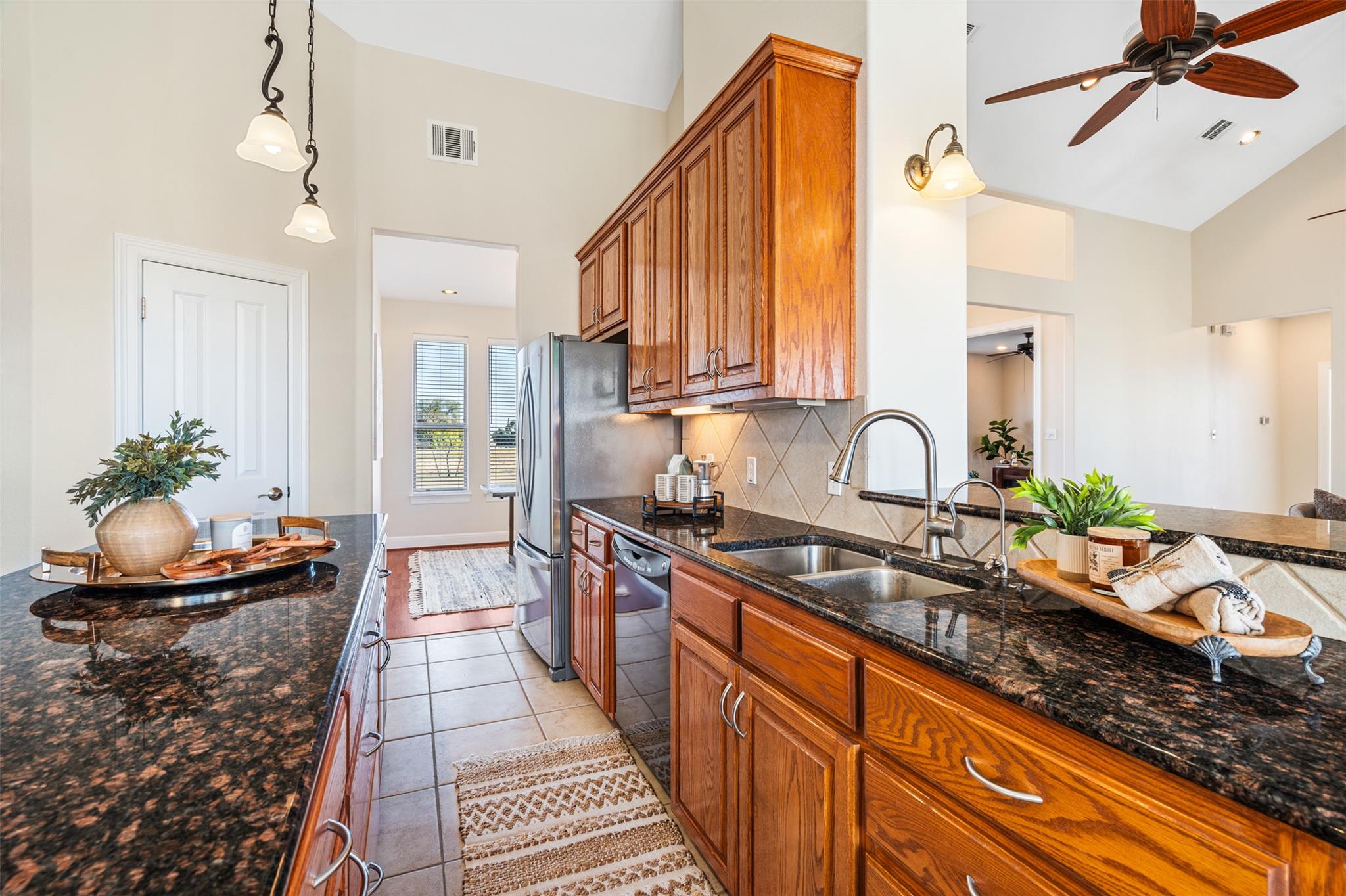 201 Battleground Cir, Taylor, TX 76574