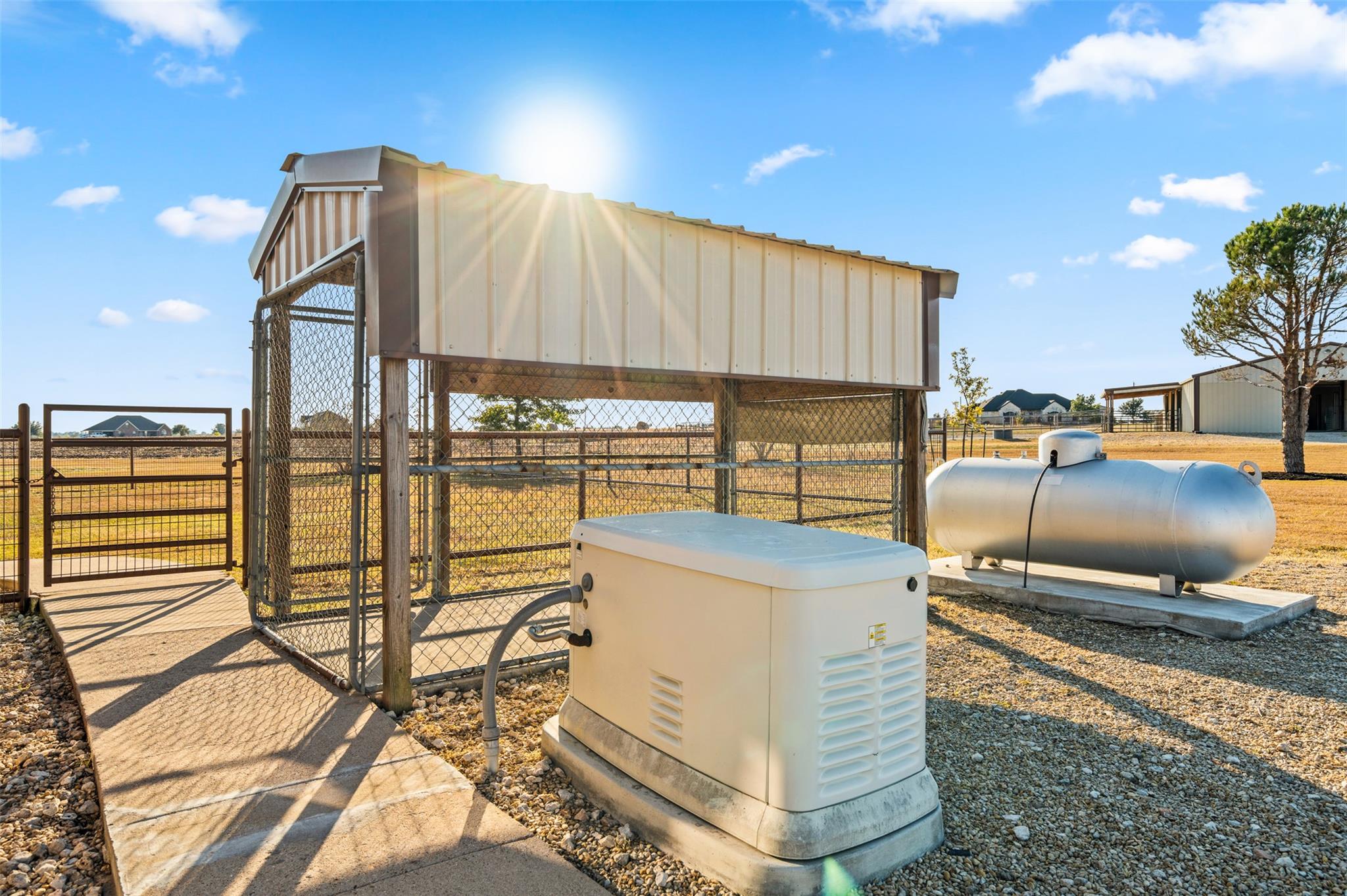 201 Battleground Cir, Taylor, TX 76574