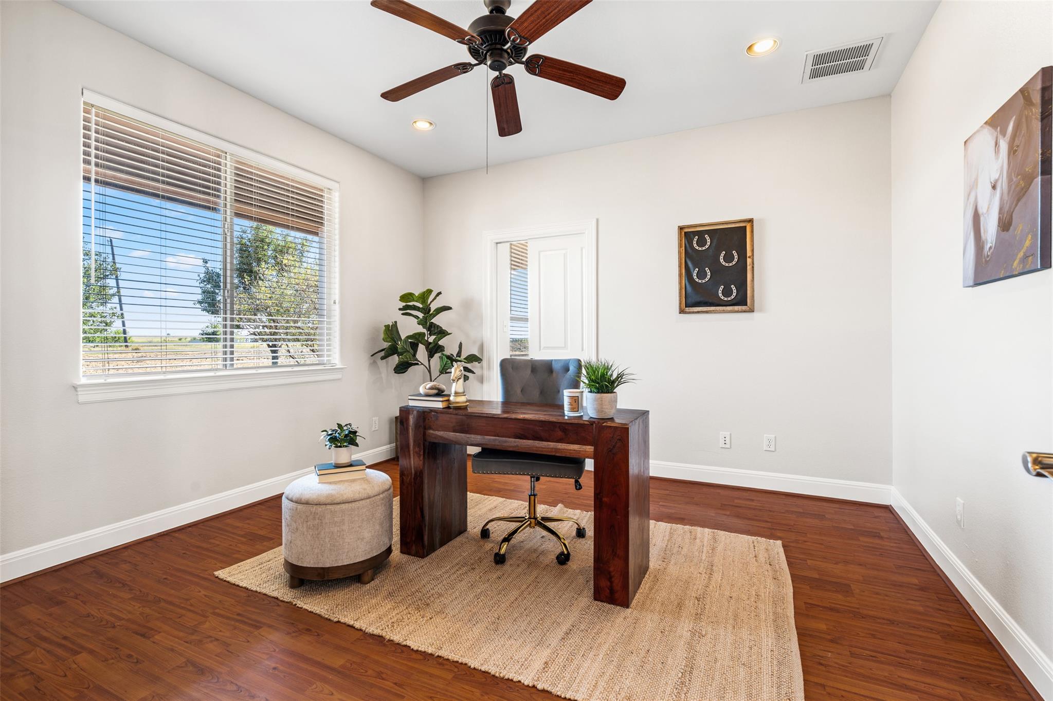 201 Battleground Cir, Taylor, TX 76574