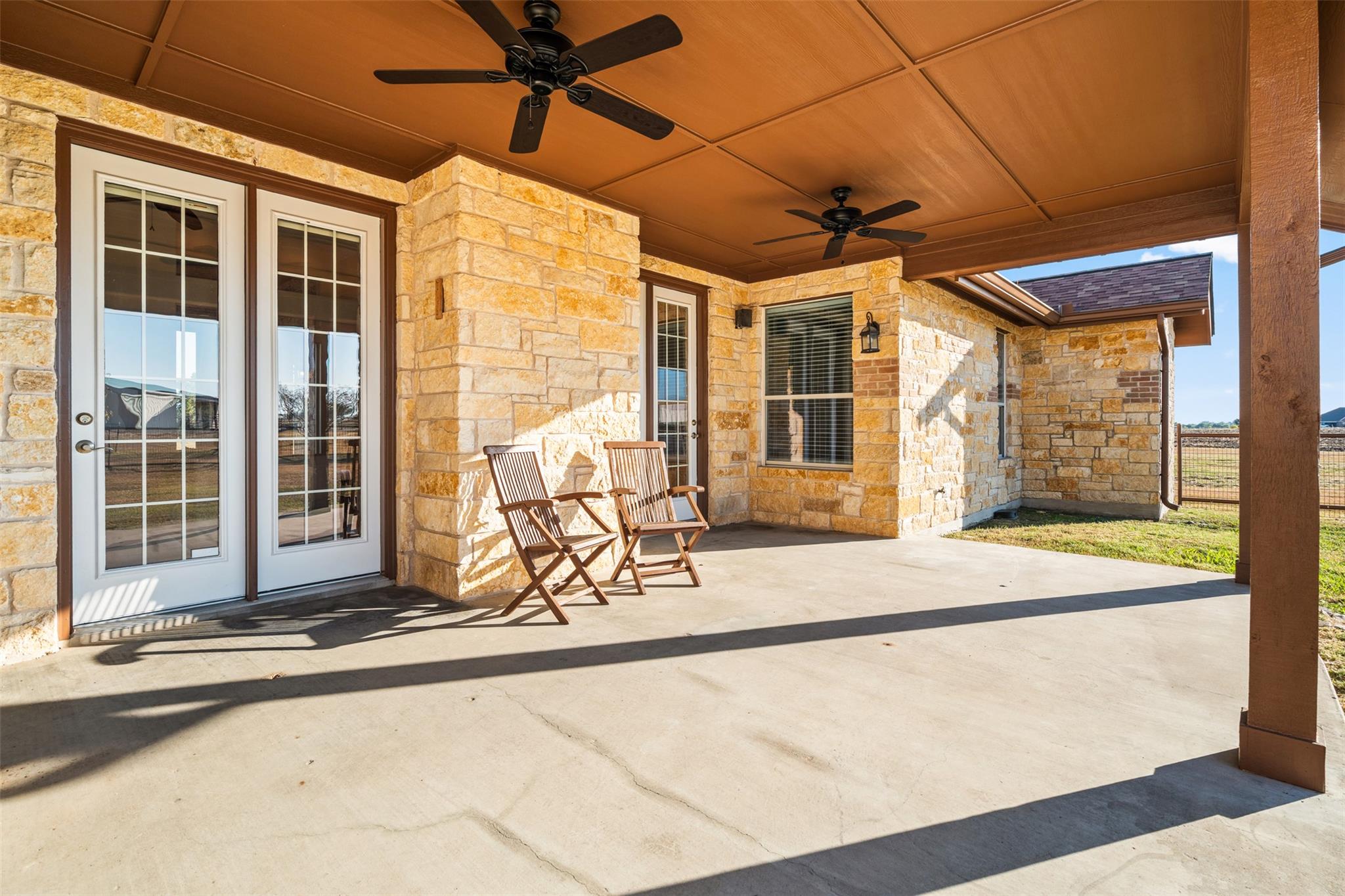 201 Battleground Cir, Taylor, TX 76574