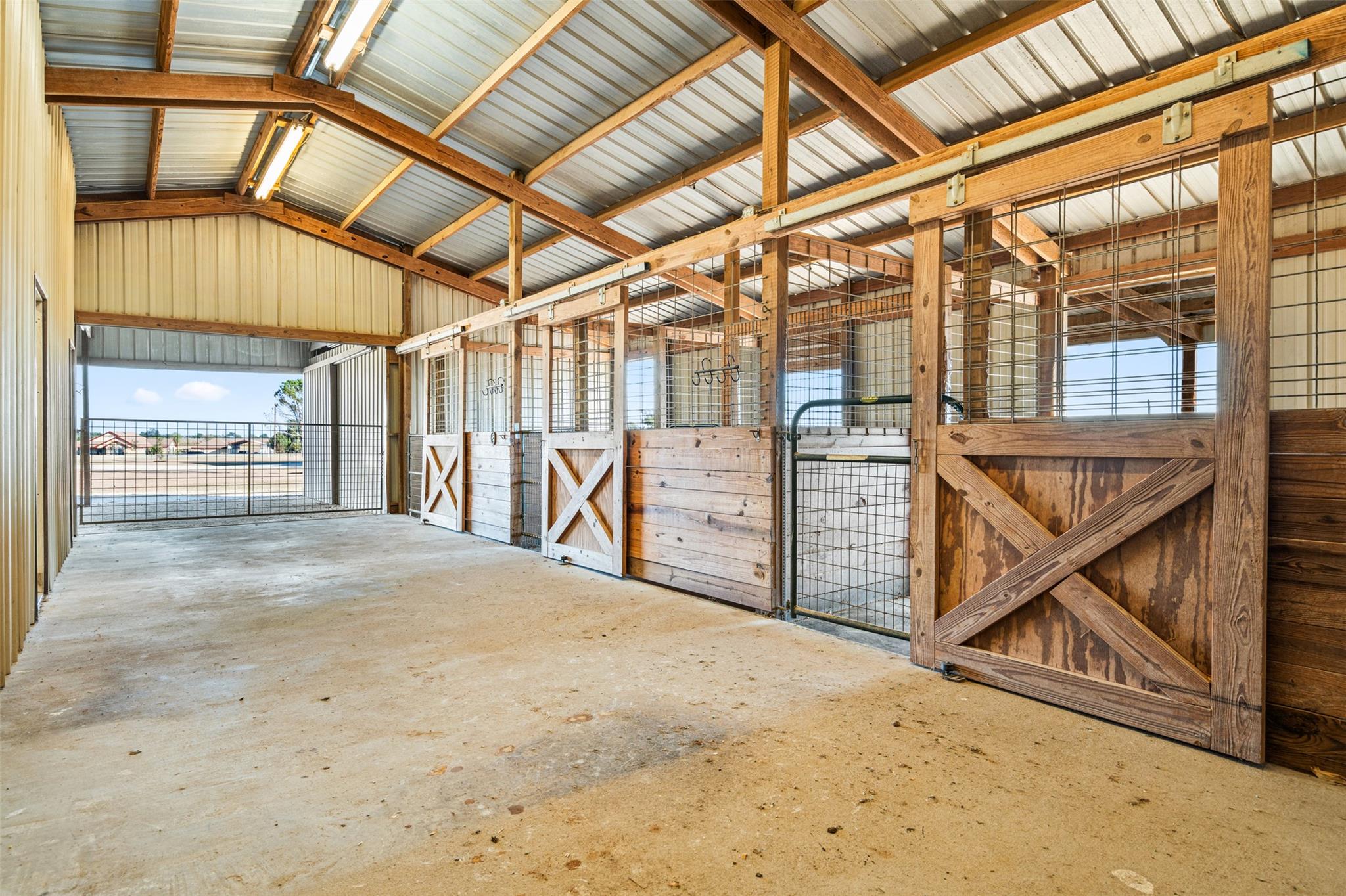 201 Battleground Cir, Taylor, TX 76574