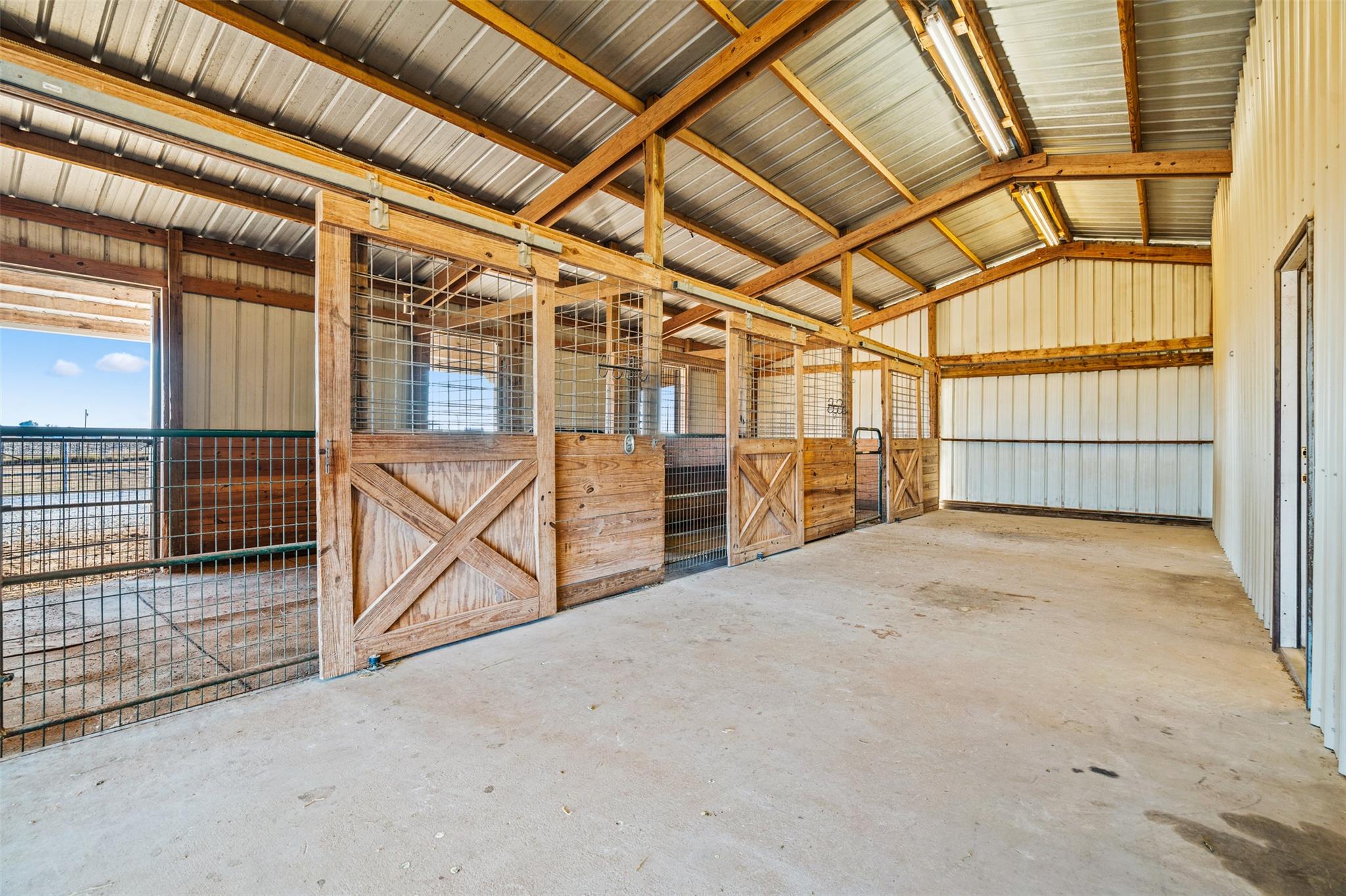 201 Battleground Cir, Taylor, TX 76574