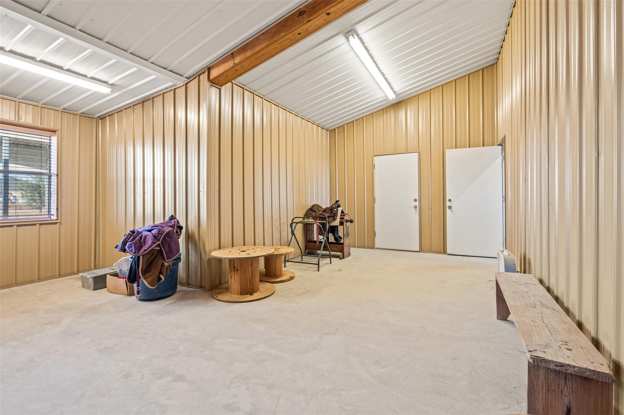 201 Battleground Cir, Taylor, TX 76574