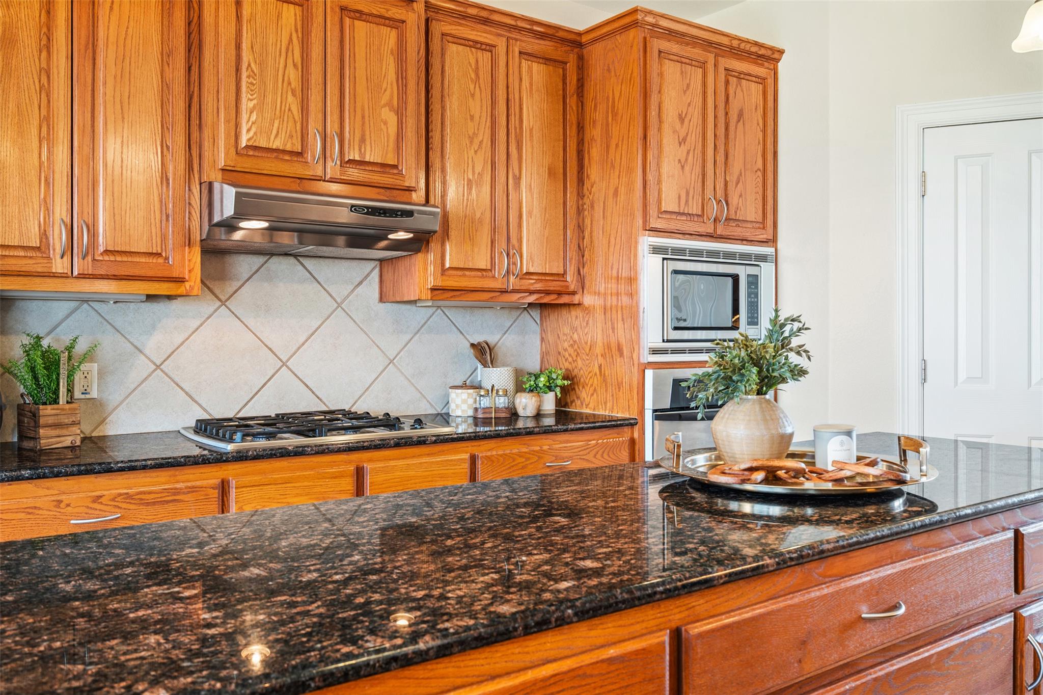 201 Battleground Cir, Taylor, TX 76574