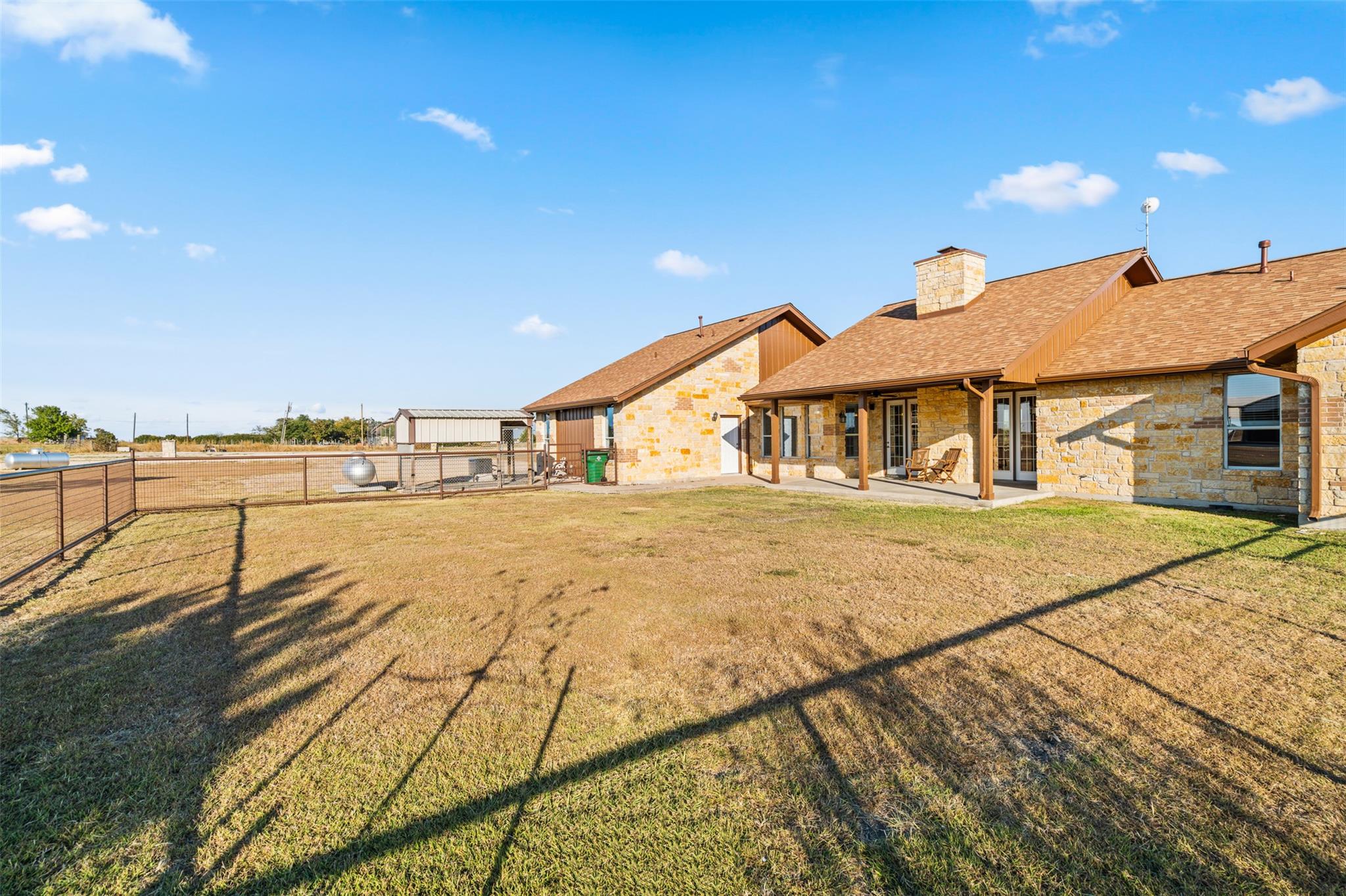 201 Battleground Cir, Taylor, TX 76574