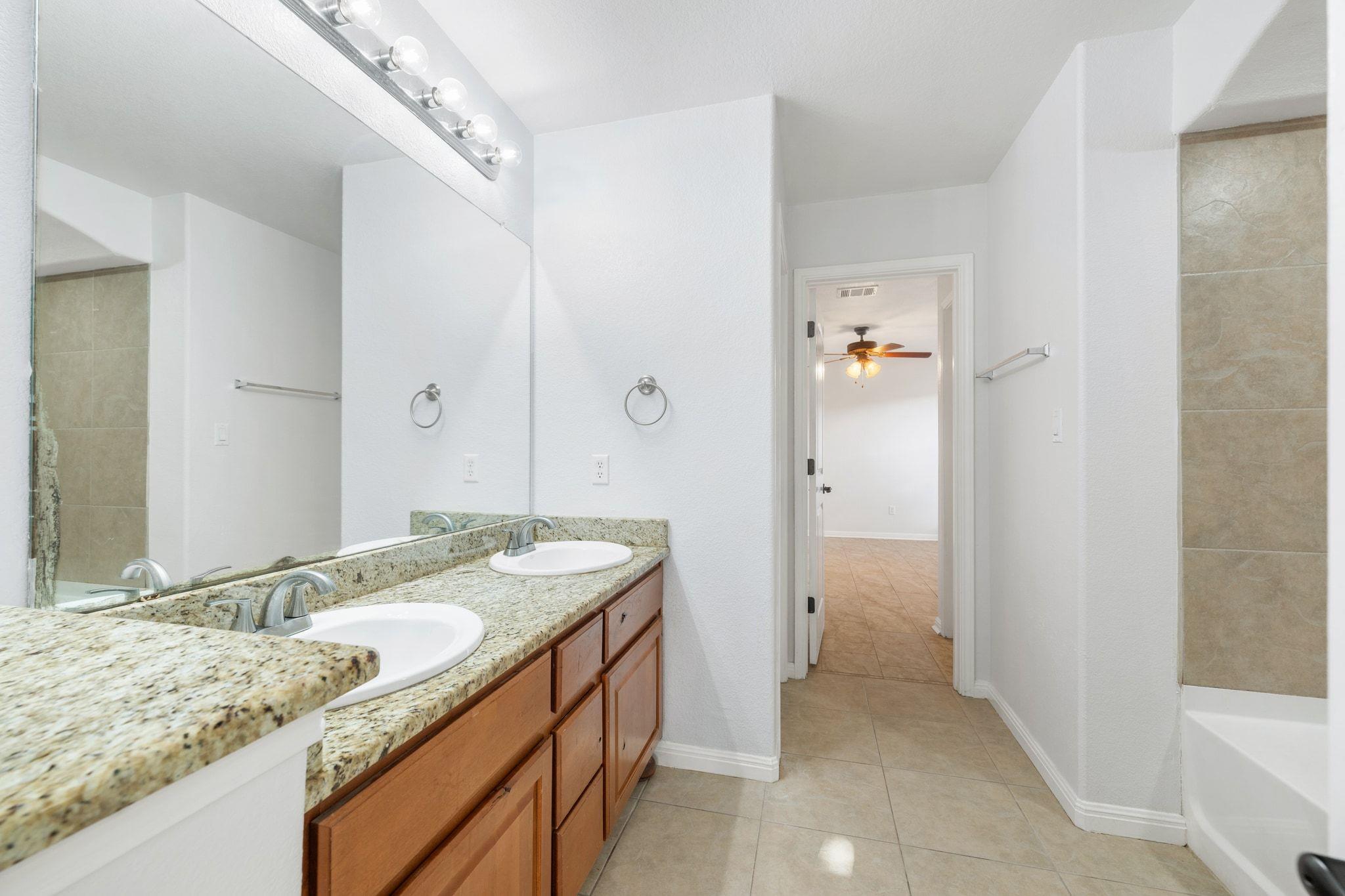 4203 Hillside Dr, Lago Vista, TX 78645