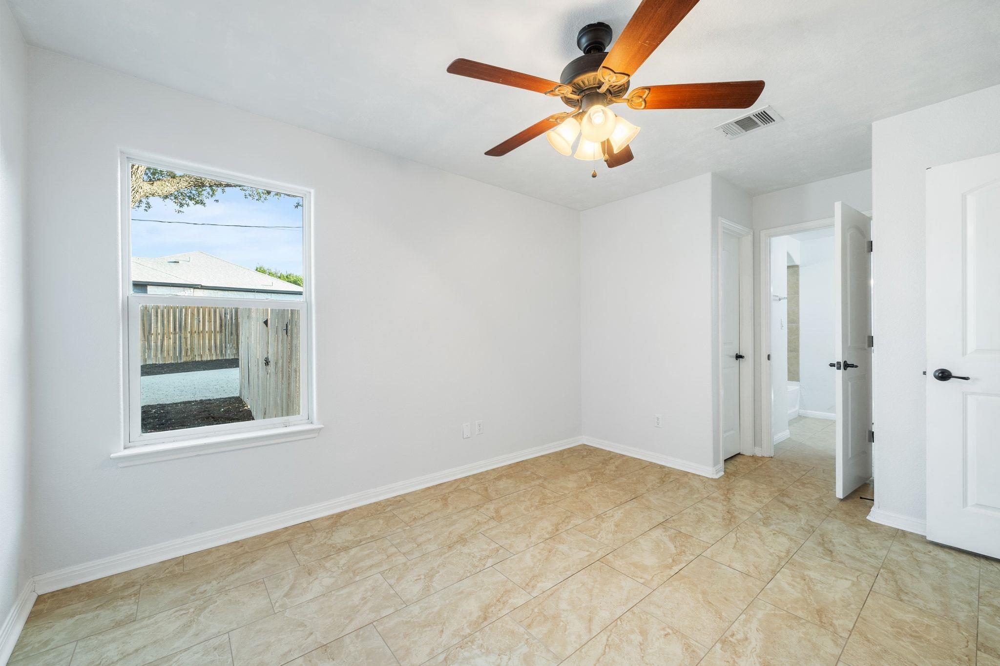 4203 Hillside Dr, Lago Vista, TX 78645