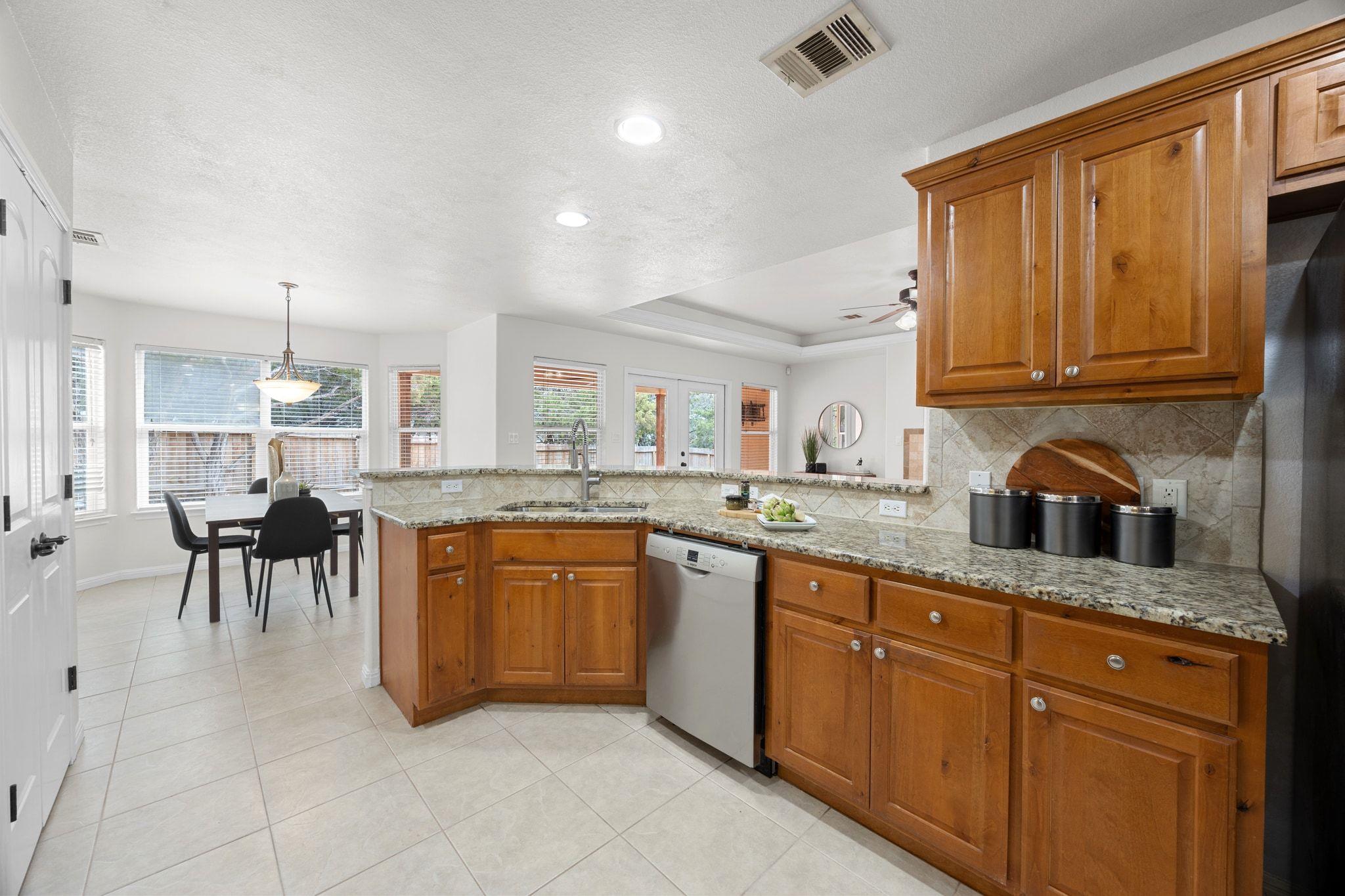 4203 Hillside Dr, Lago Vista, TX 78645