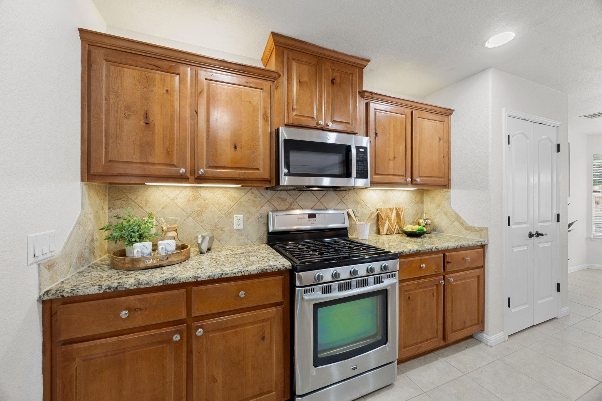 4203 Hillside Dr, Lago Vista, TX 78645