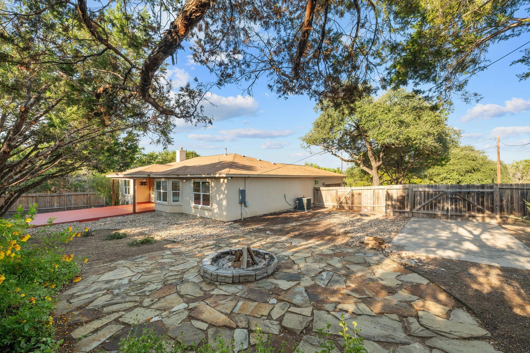 4203 Hillside Dr, Lago Vista, TX 78645