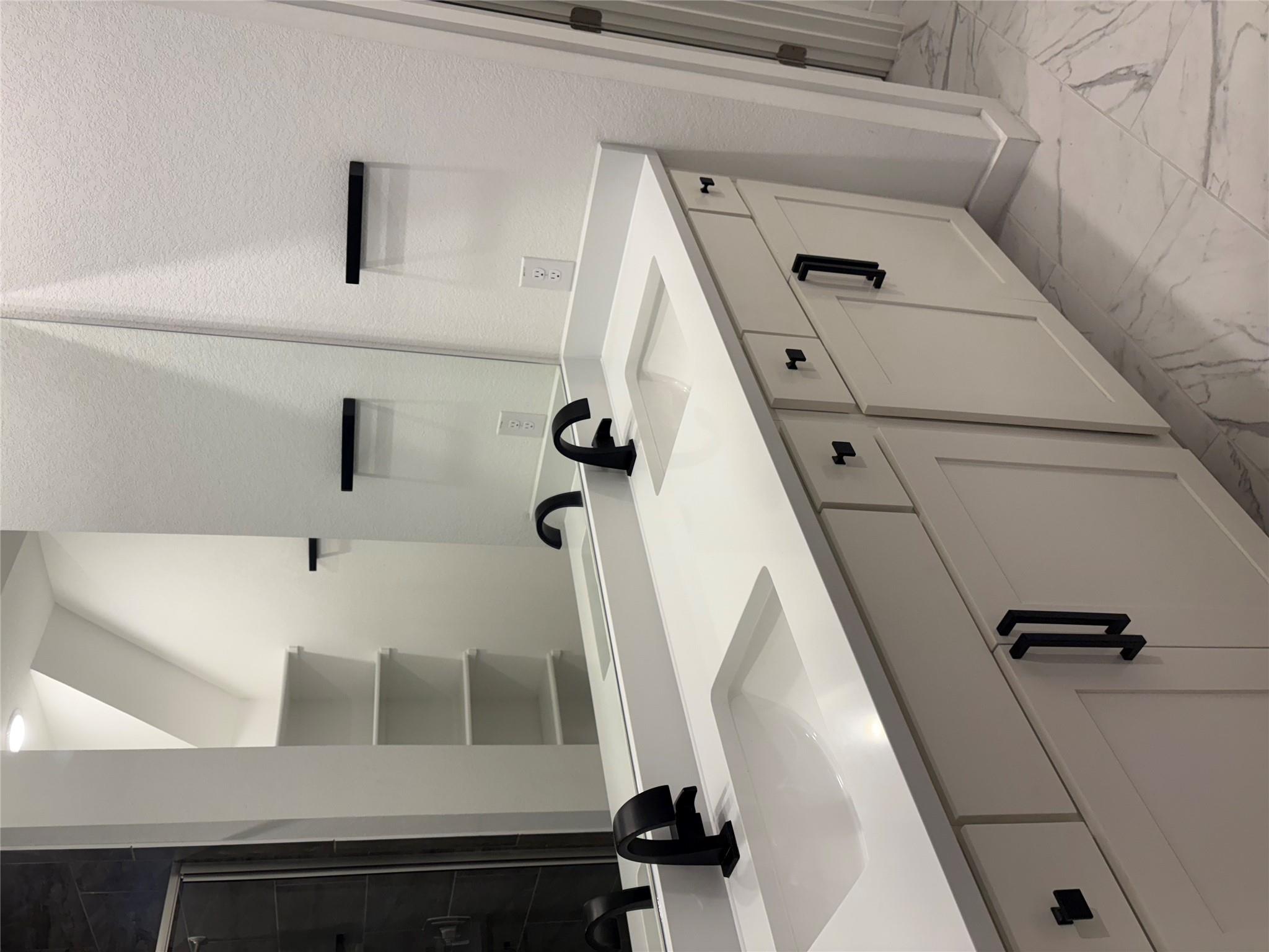 200 Dycus Bnd, Liberty Hill, TX 78642