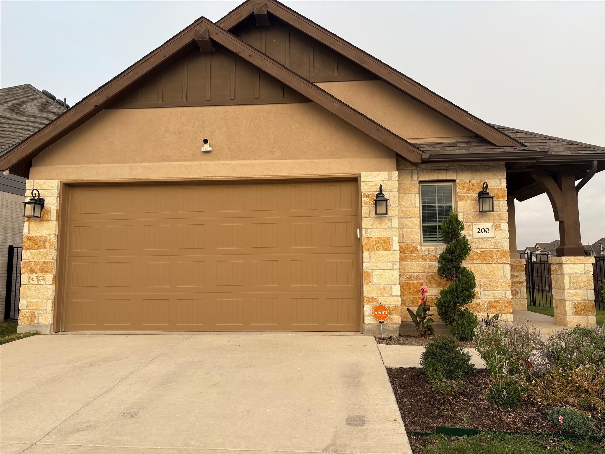 200 Dycus Bnd, Liberty Hill, TX 78642