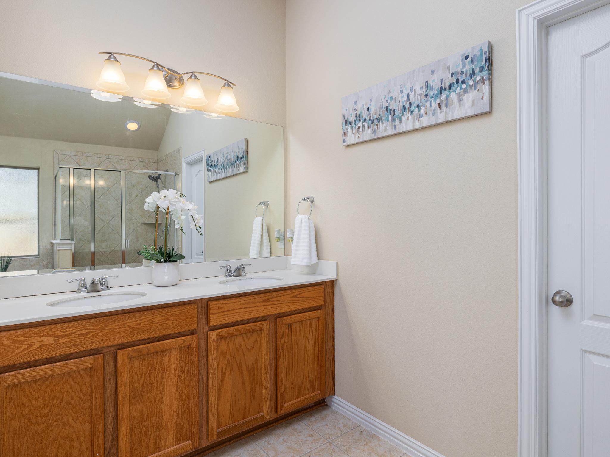 535 Tranquility Mtn, Buda, TX 78610