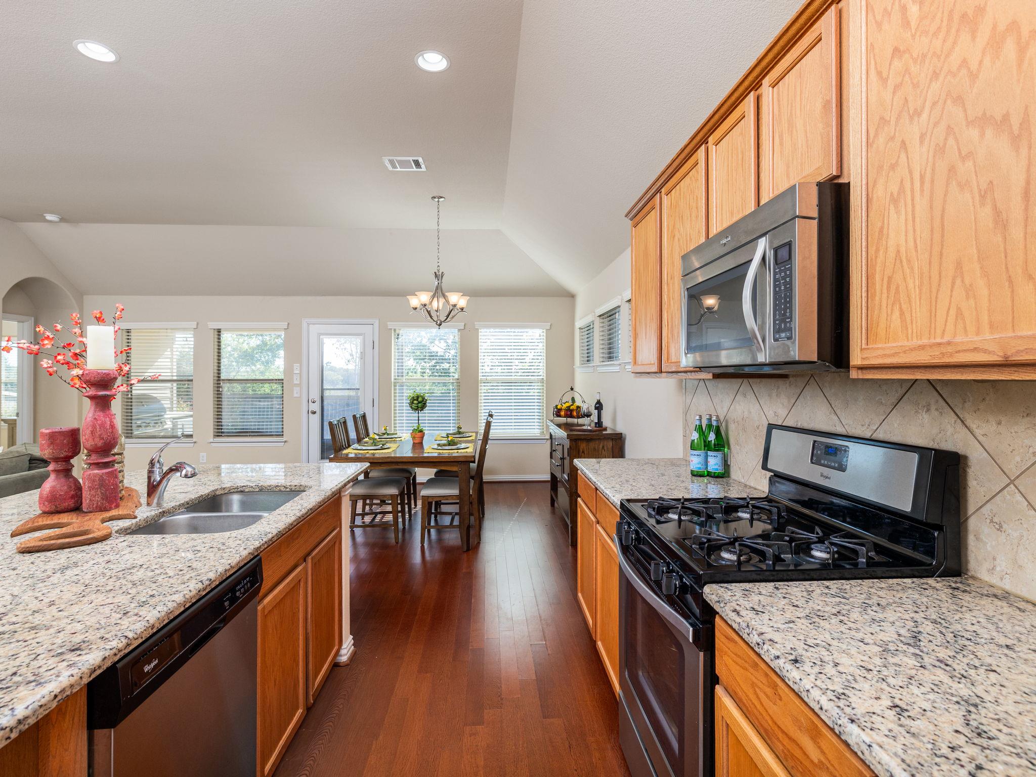 535 Tranquility Mtn, Buda, TX 78610