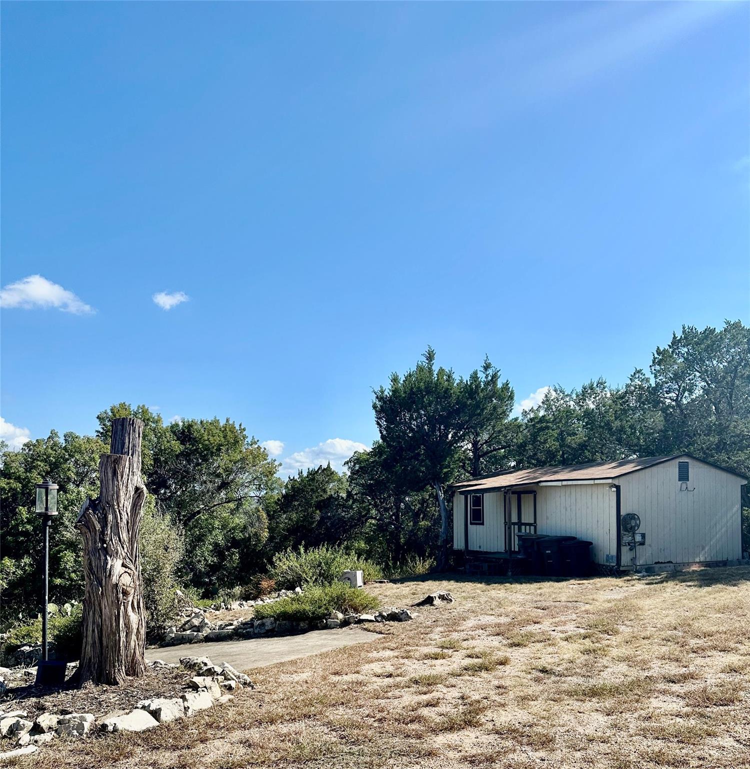 20815 Colorado Dr W, Spicewood, TX 78669