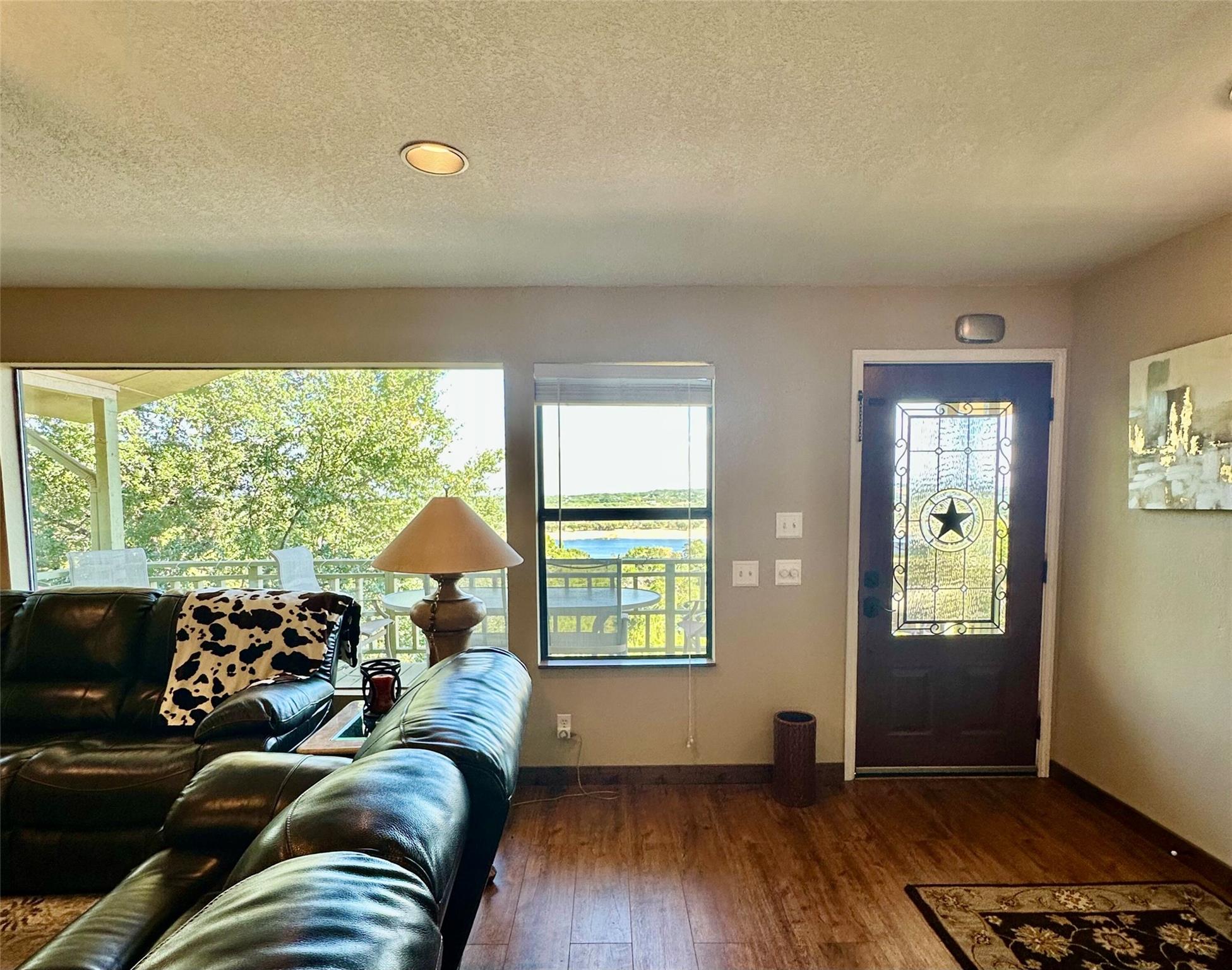 20815 Colorado Dr W, Spicewood, TX 78669