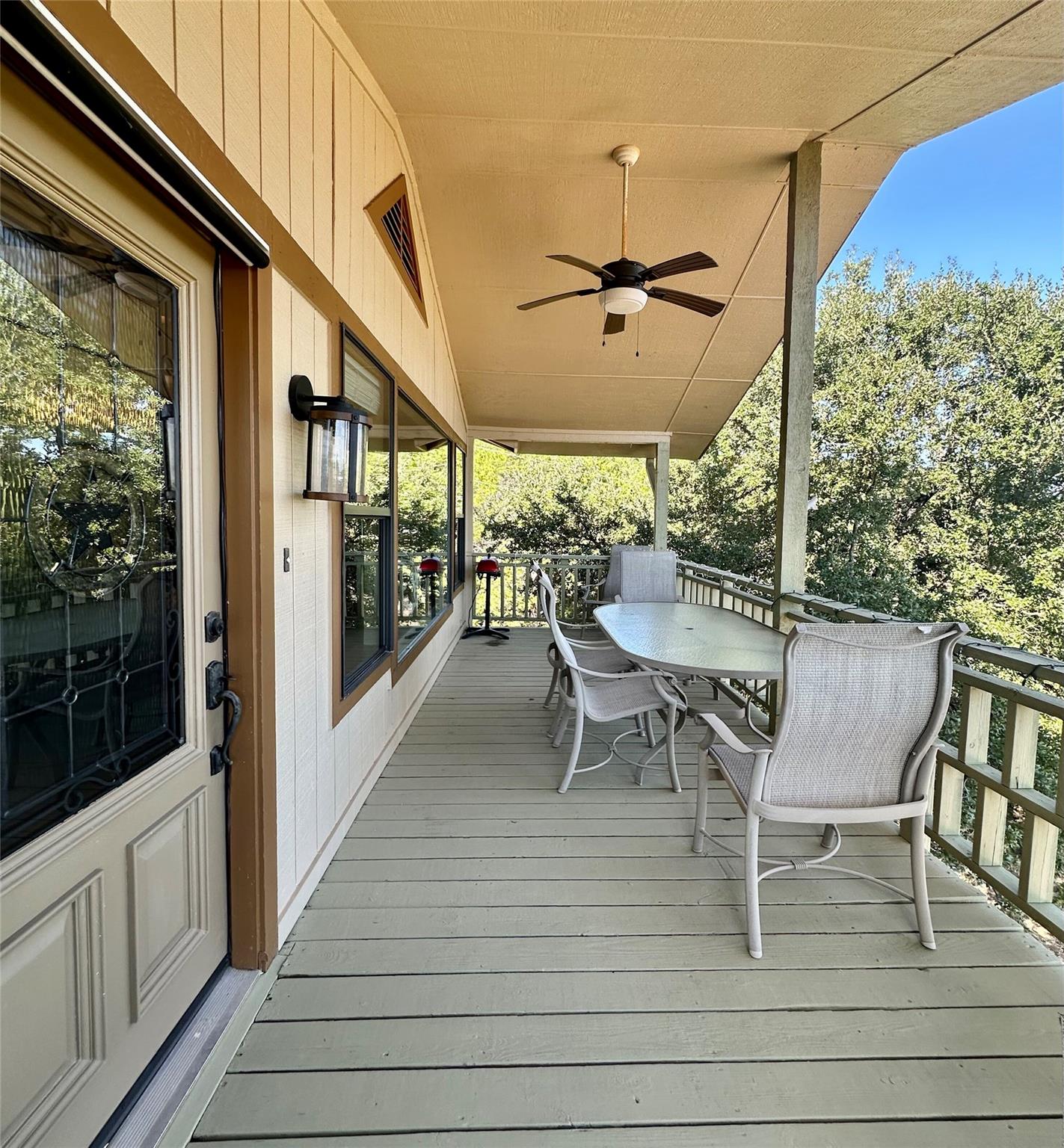 20815 Colorado Dr W, Spicewood, TX 78669