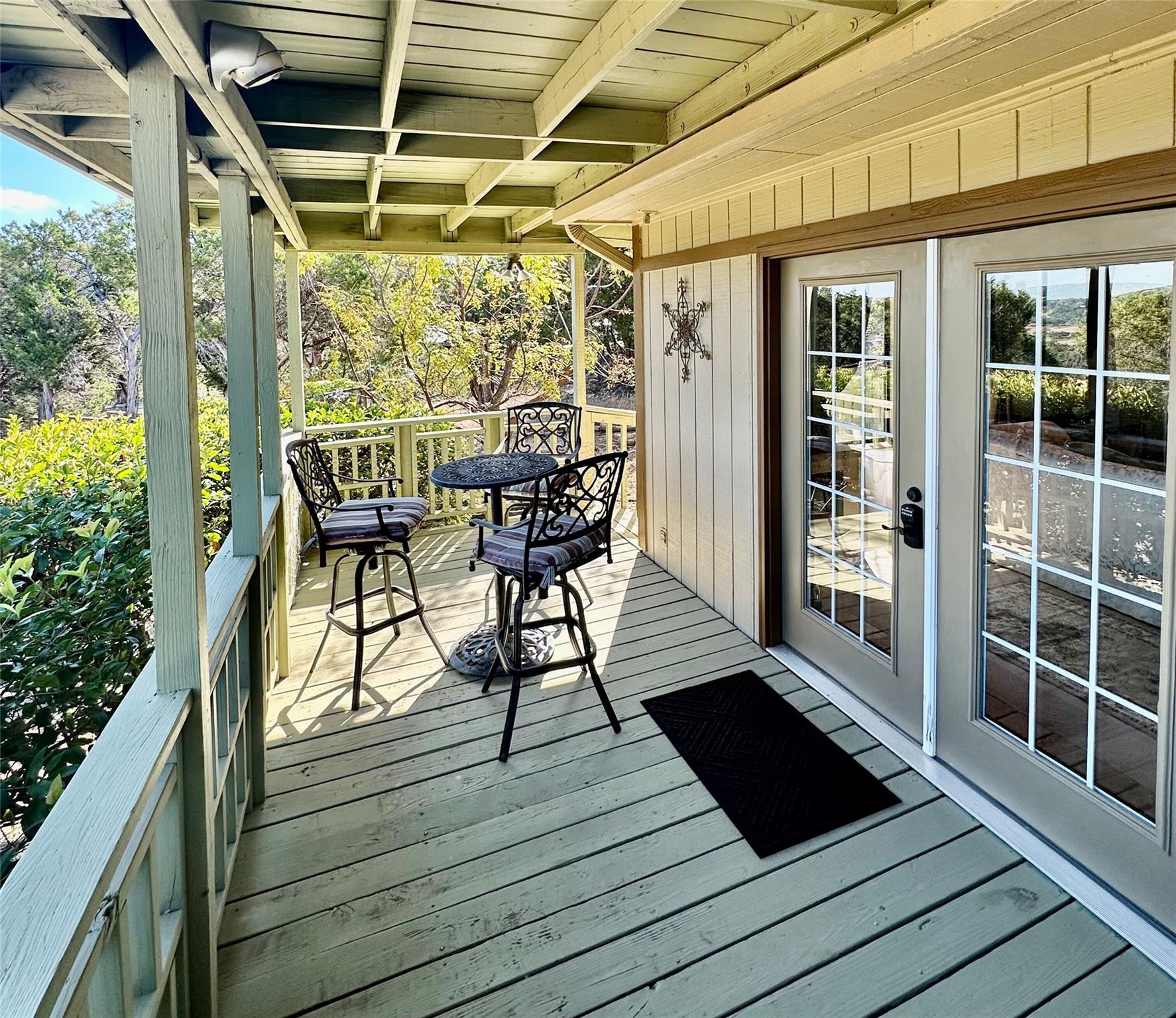 20815 Colorado Dr W, Spicewood, TX 78669