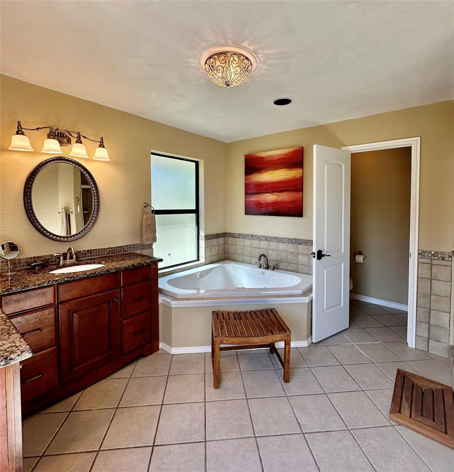 20815 Colorado Dr W, Spicewood, TX 78669