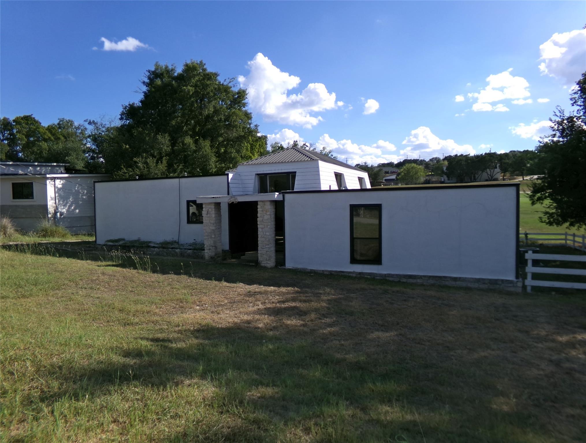 20707 Greenpark Dr, Lago Vista, TX 78645