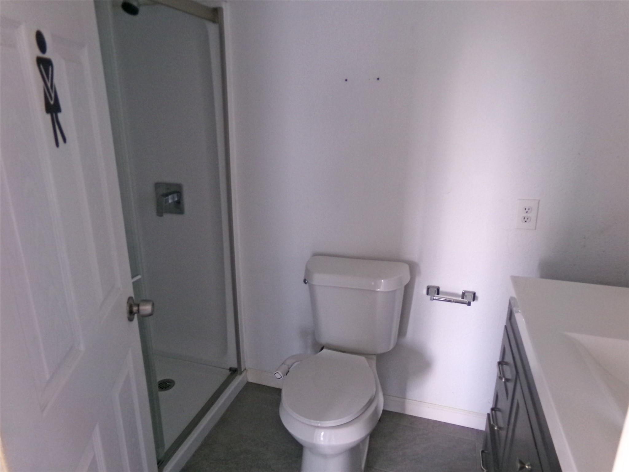 20707 Greenpark Dr, Lago Vista, TX 78645