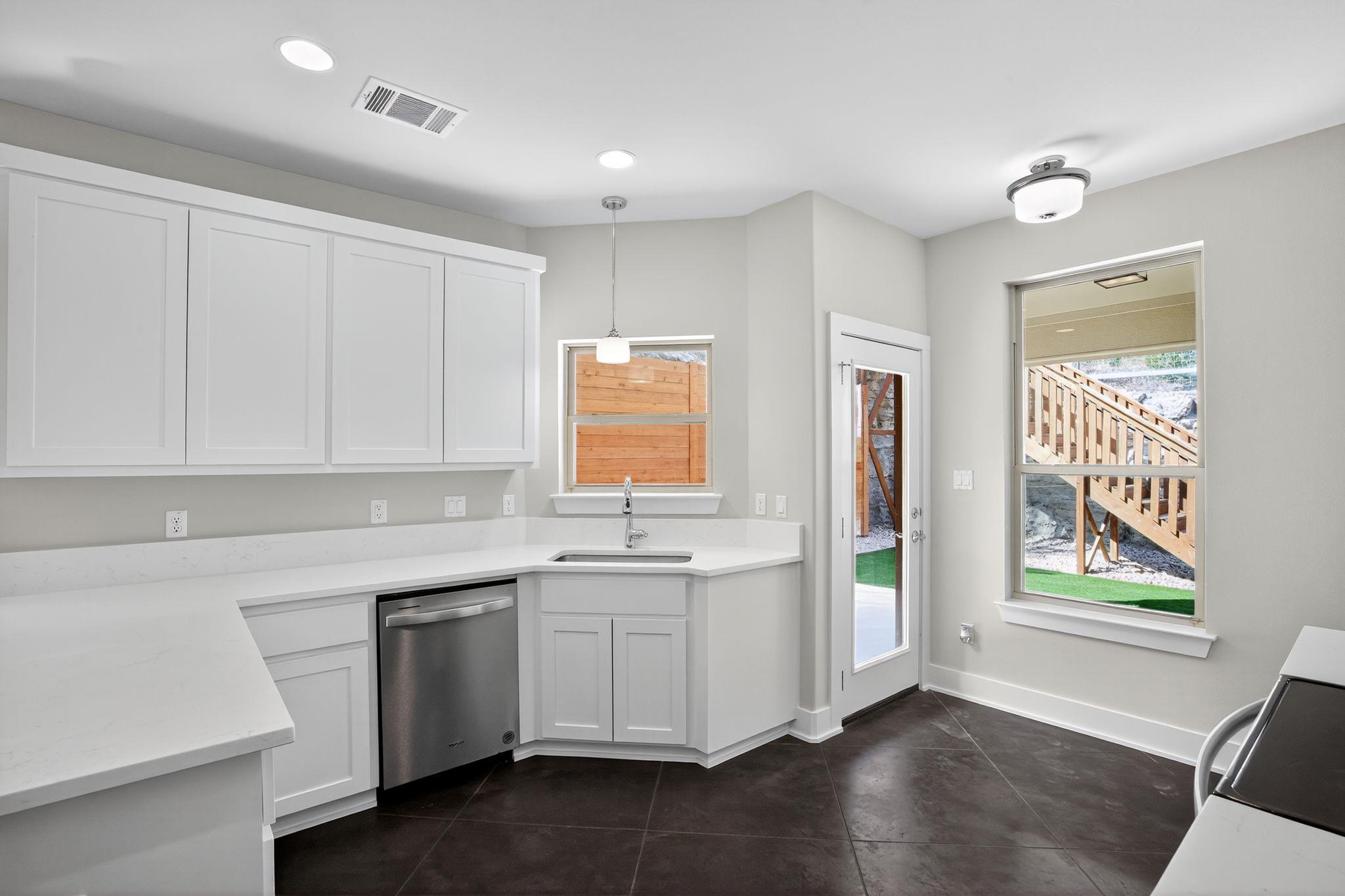 10624 Lake Park Dr, Dripping Springs, TX 78620