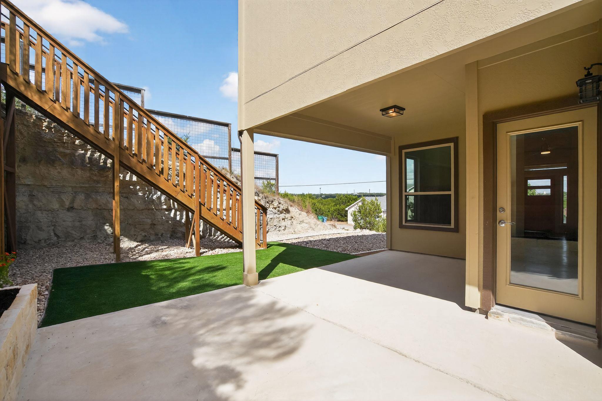 10624 Lake Park Dr, Dripping Springs, TX 78620