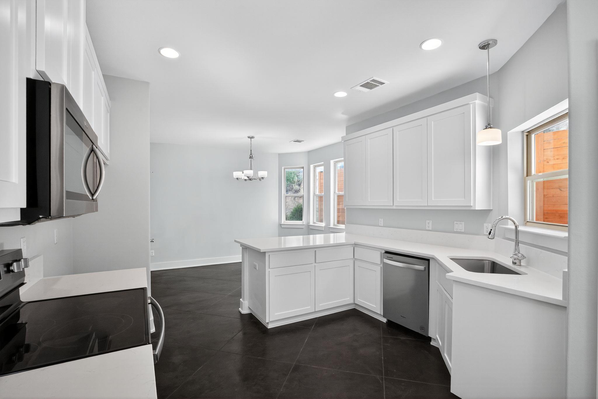 10624 Lake Park Dr, Dripping Springs, TX 78620